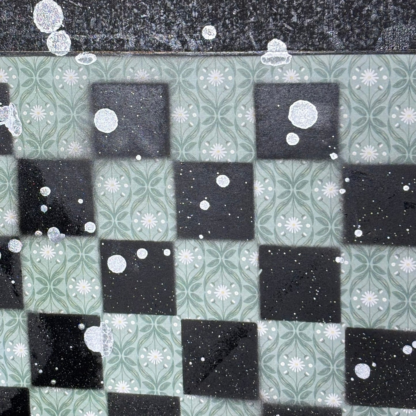 Green Patterned Chrome Drip - Large Scrapbook Chess Board