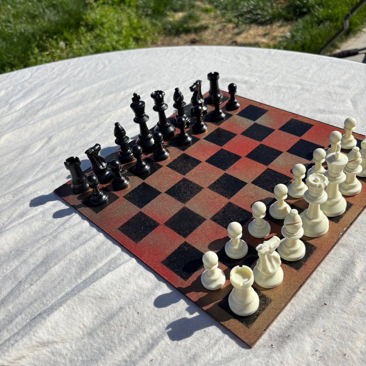 Goldish Red - Painted Chess Set