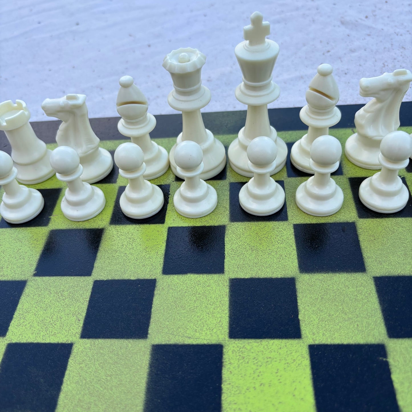 Green & Black - Painted Chess Set