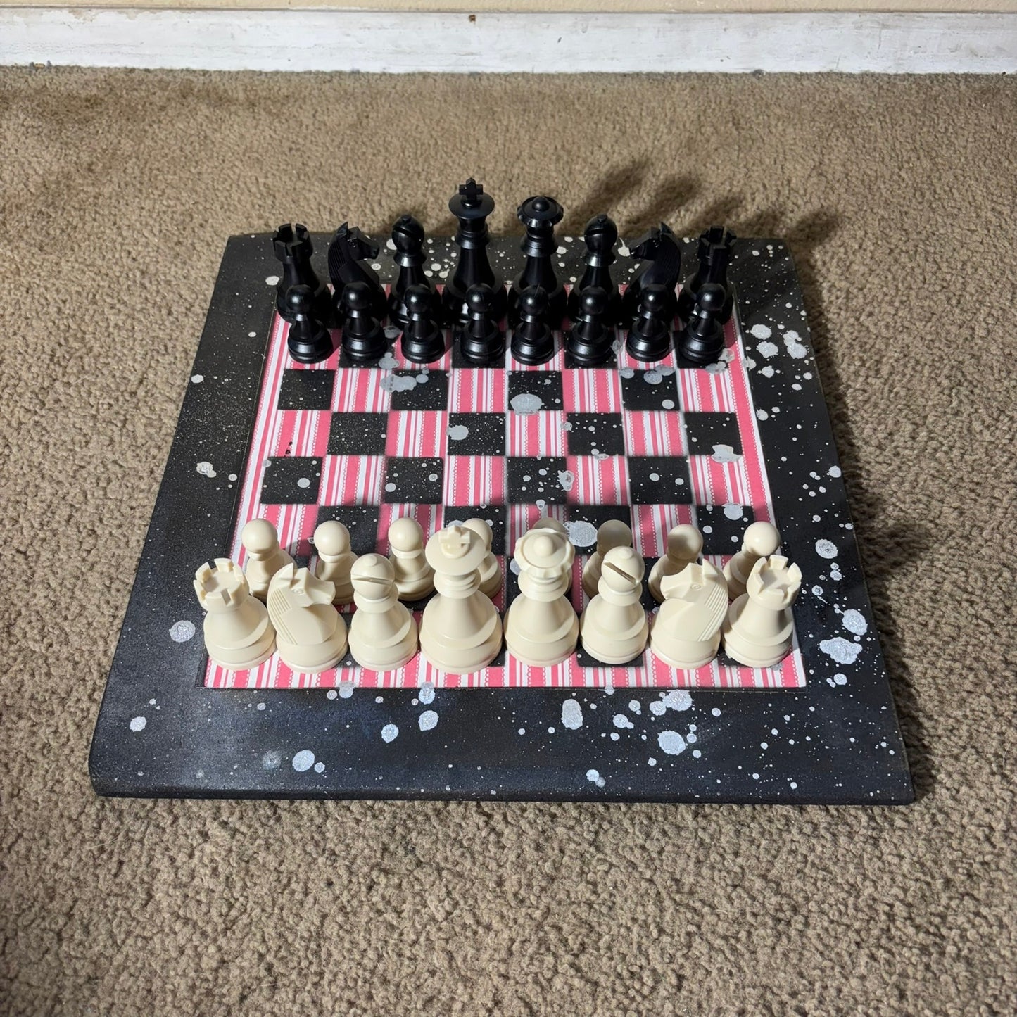 Vintage Red Stripes - Large Deluxe Chess Set