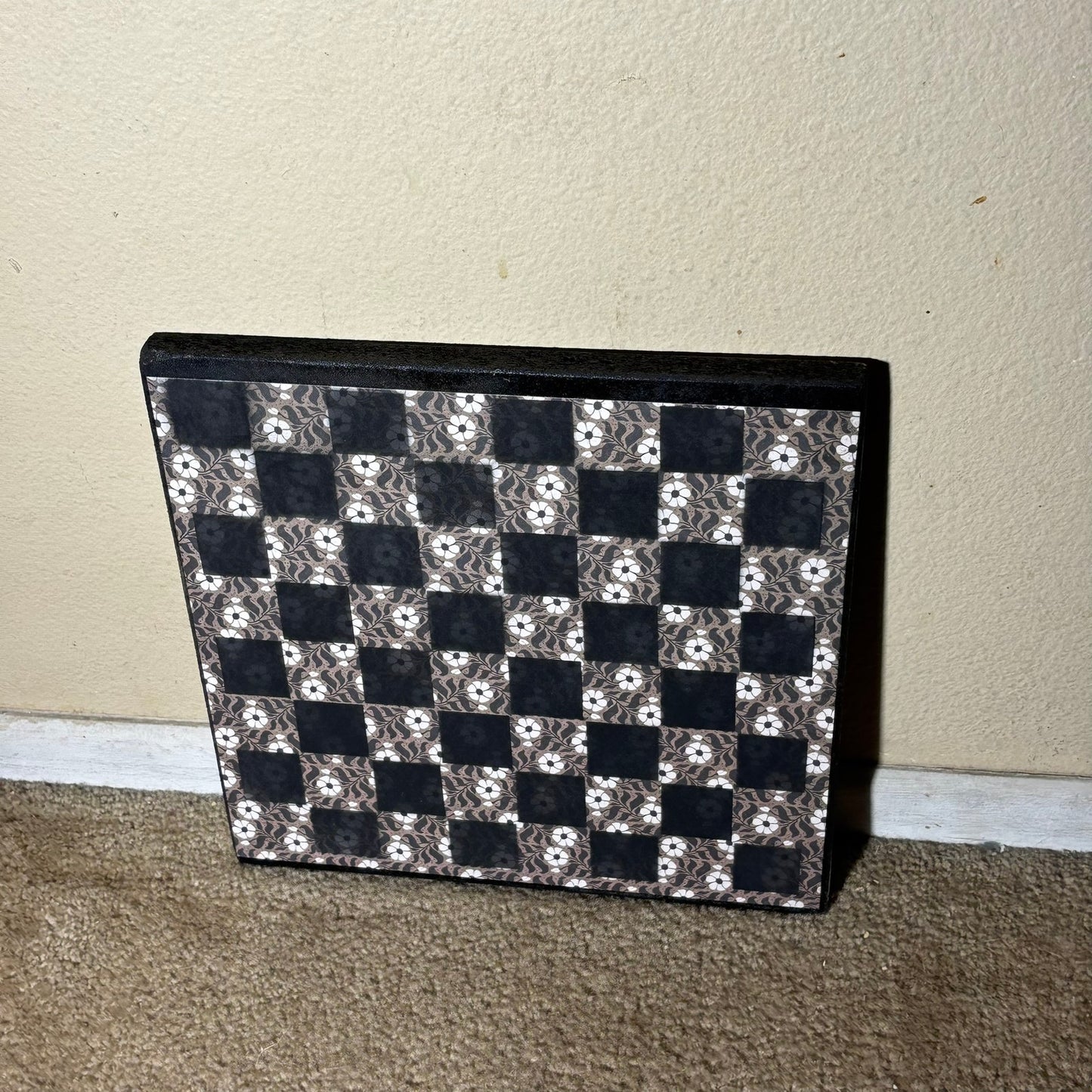 Simplistic Vintage Flowers - Scrapbook Chess Board
