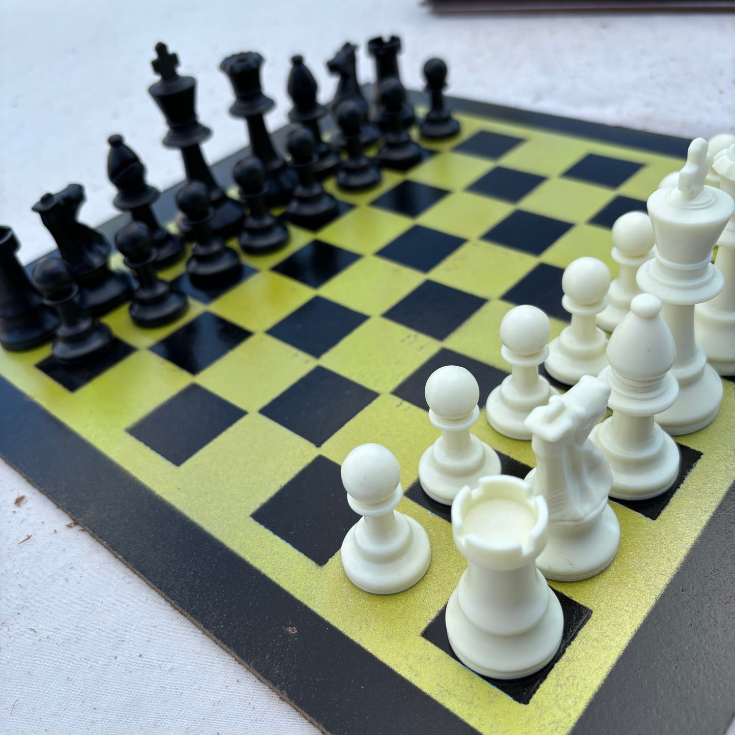Splendid Green - Painted Chess Set