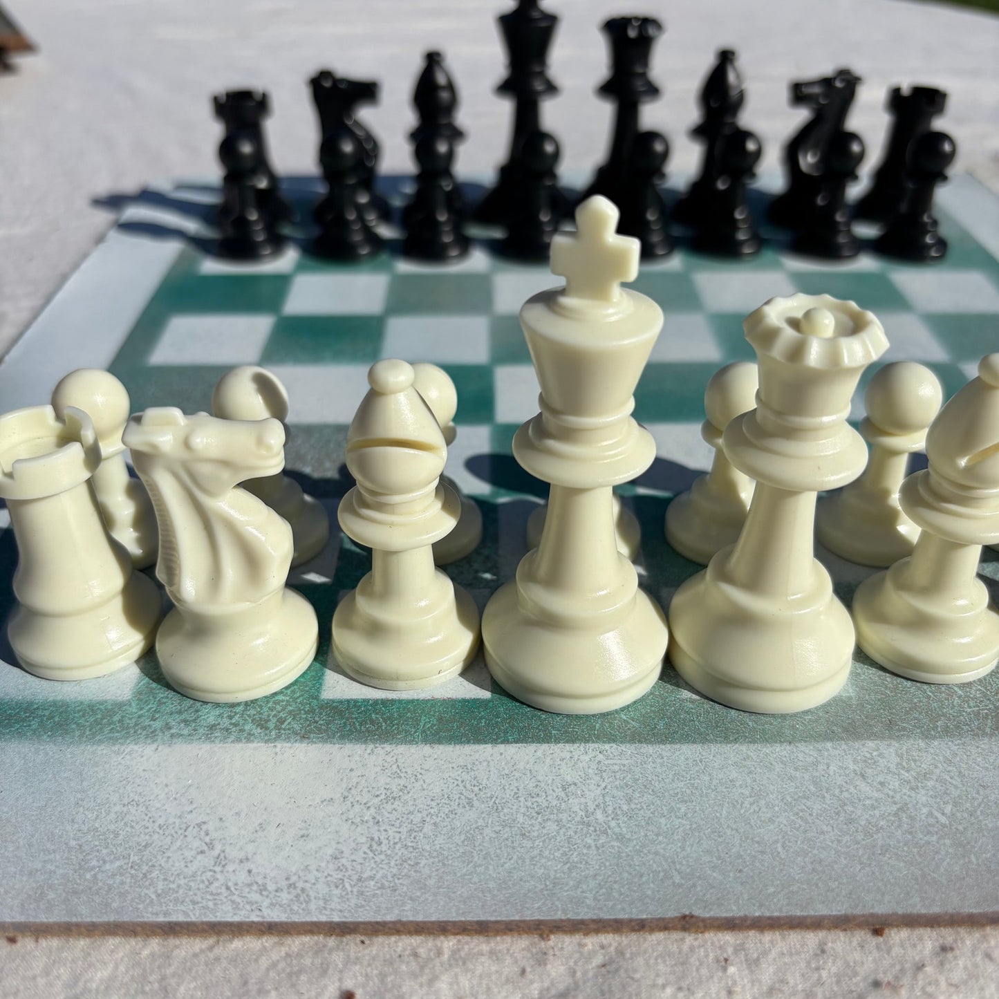 Simplistic Green - Painted Chess Set