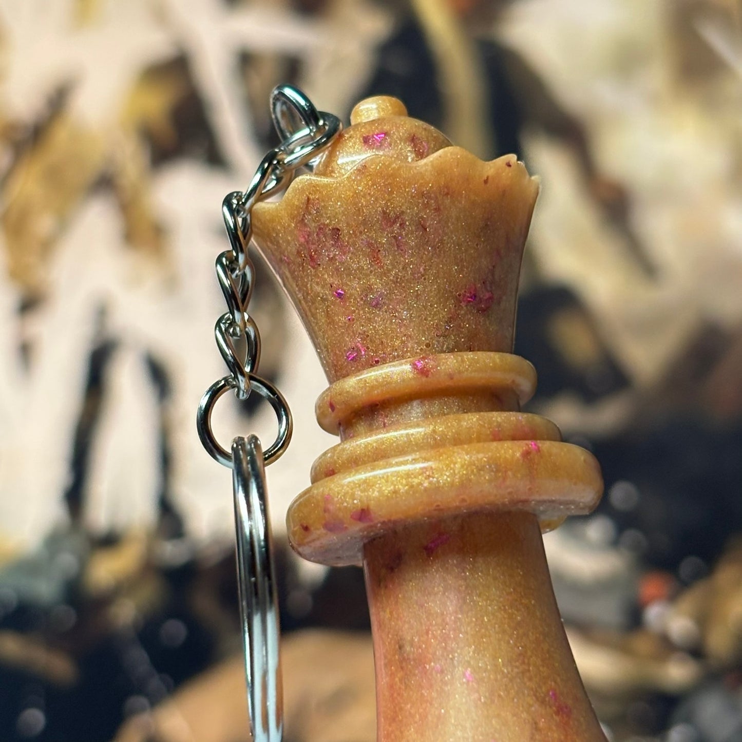 Cream Royal Queen - Handmade Resin Keychain - Large Edition