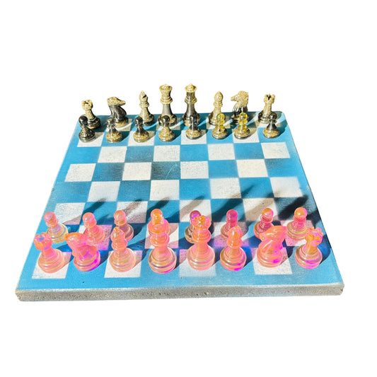 Blue & Pink Mesh - Painted Chess Set