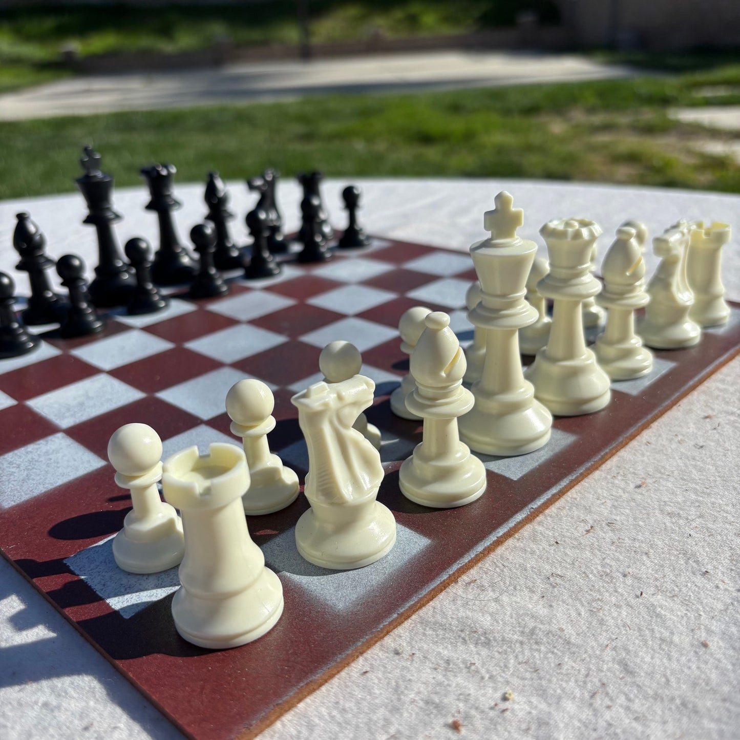 Fading Red - Painted Chess Set