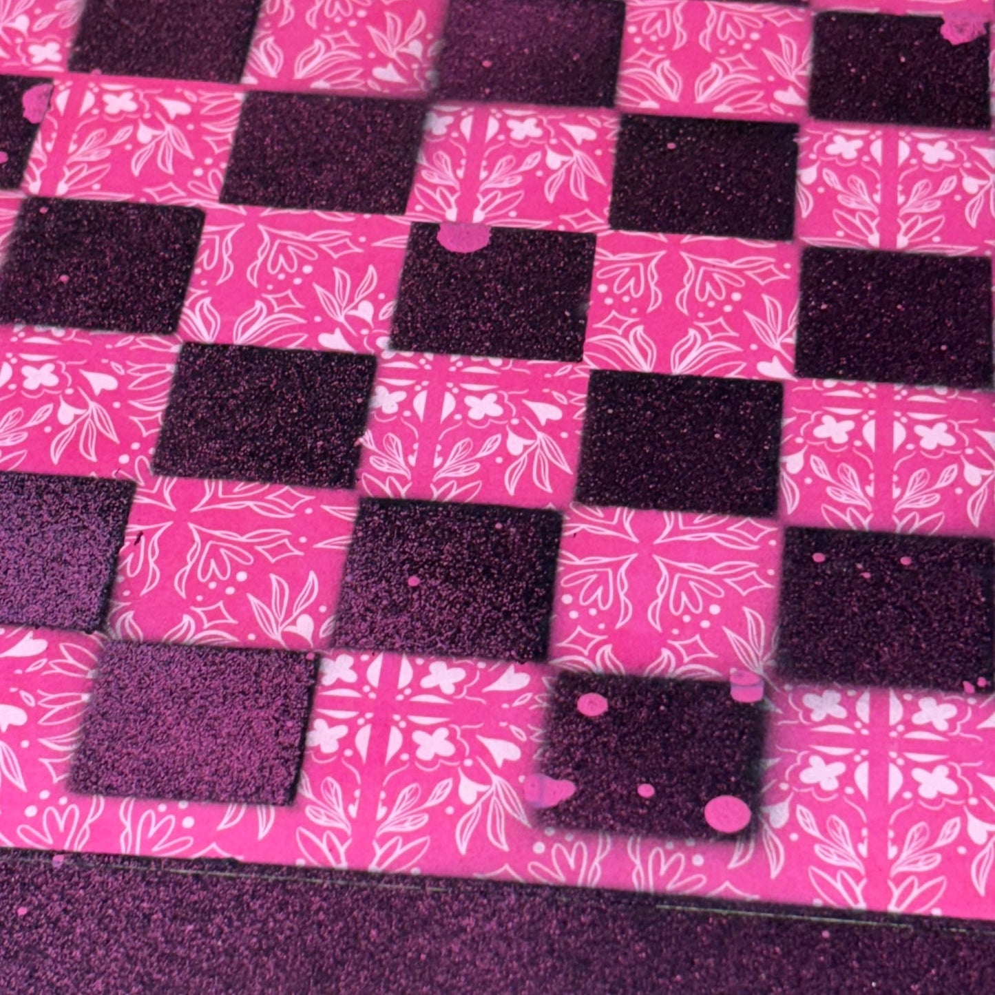 Supreme Pink - Large Deluxe Chess Set
