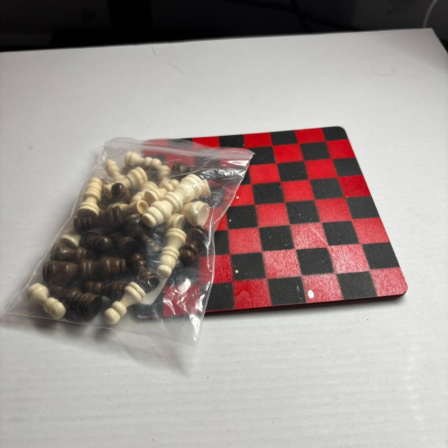 Cherry Red Black - Mini Chess Set
