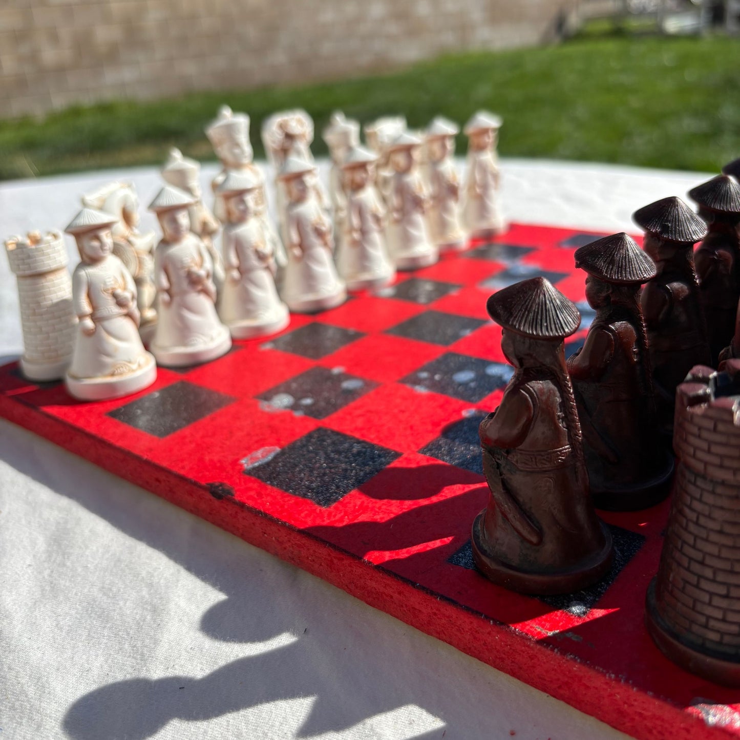 Candy Red & Black - Chinese Edition Chess Set