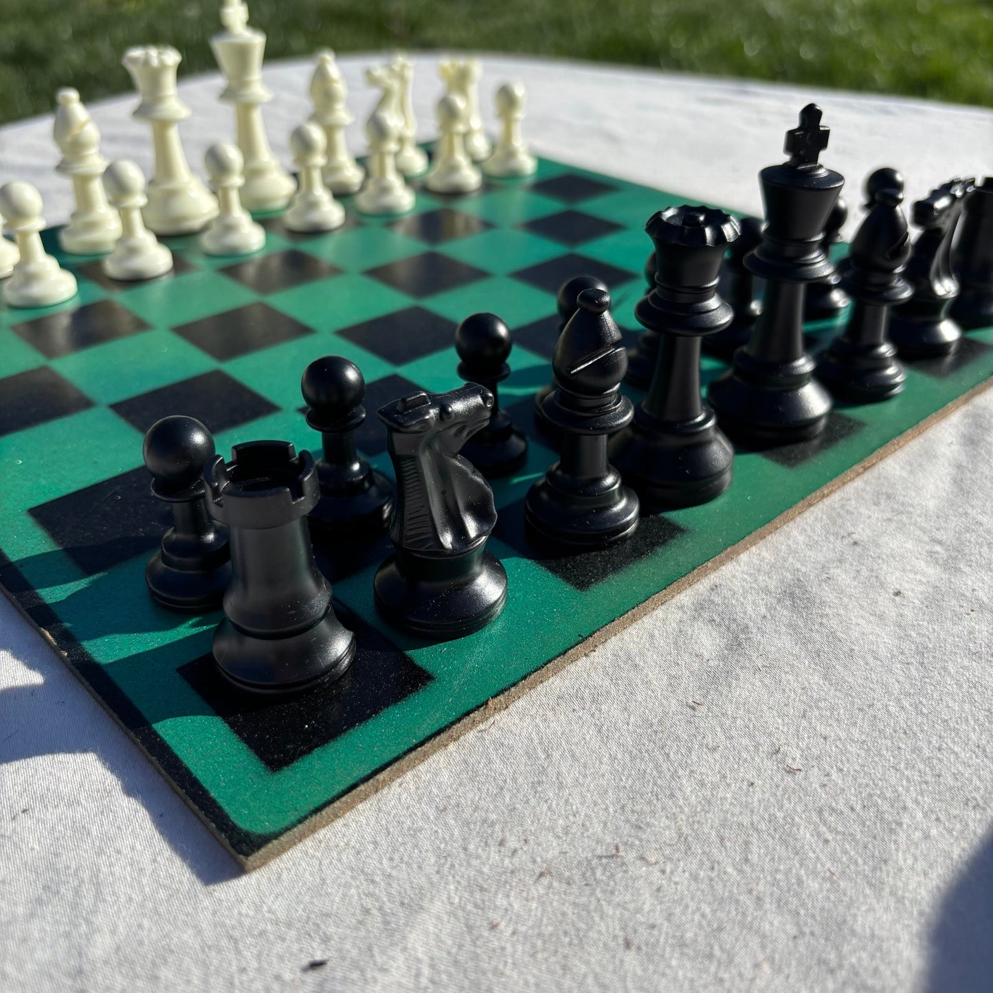 Green & Black - Painted Chess Set