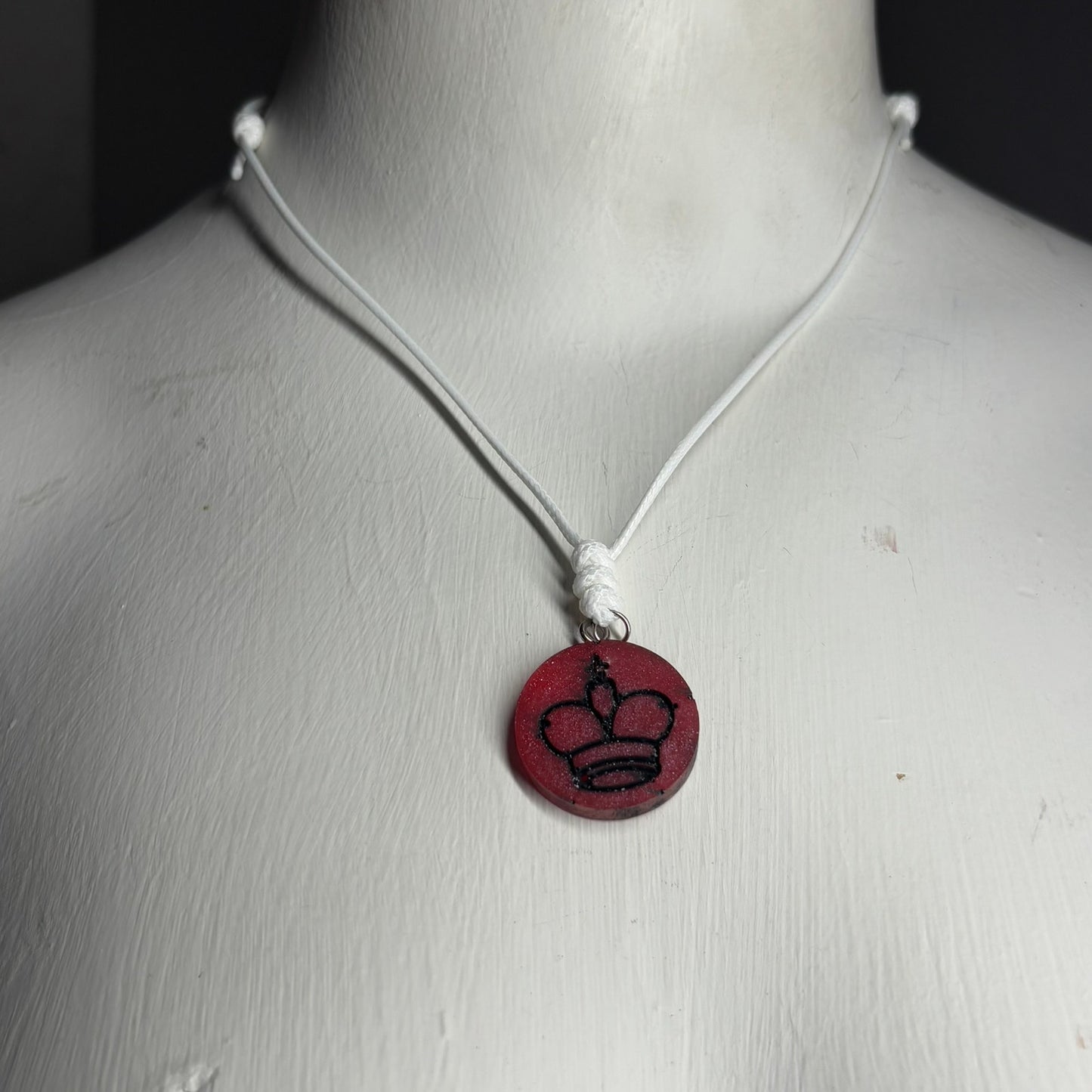 Dark Red King - Handmade Resin Chess Necklace - Flat Edition