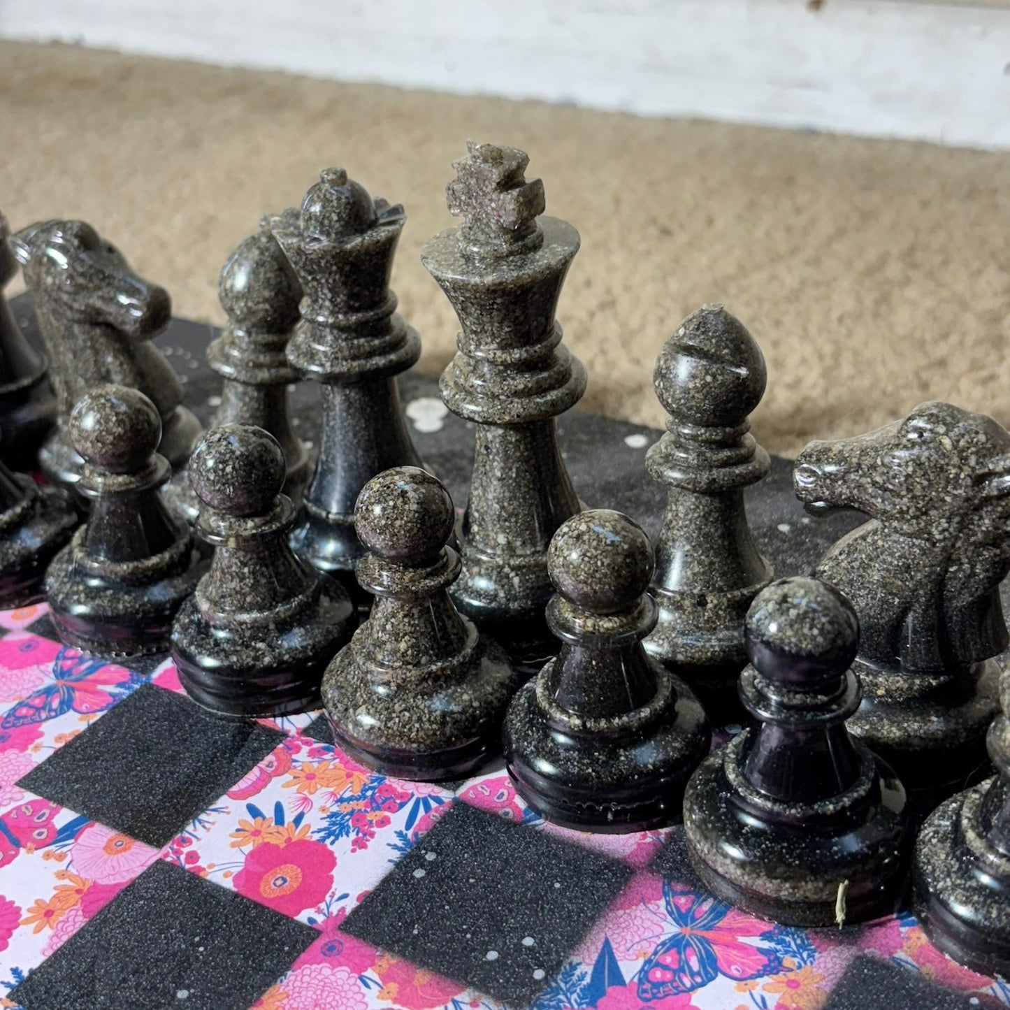Sunset Flowered Pink - Large Deluxe Chess Set