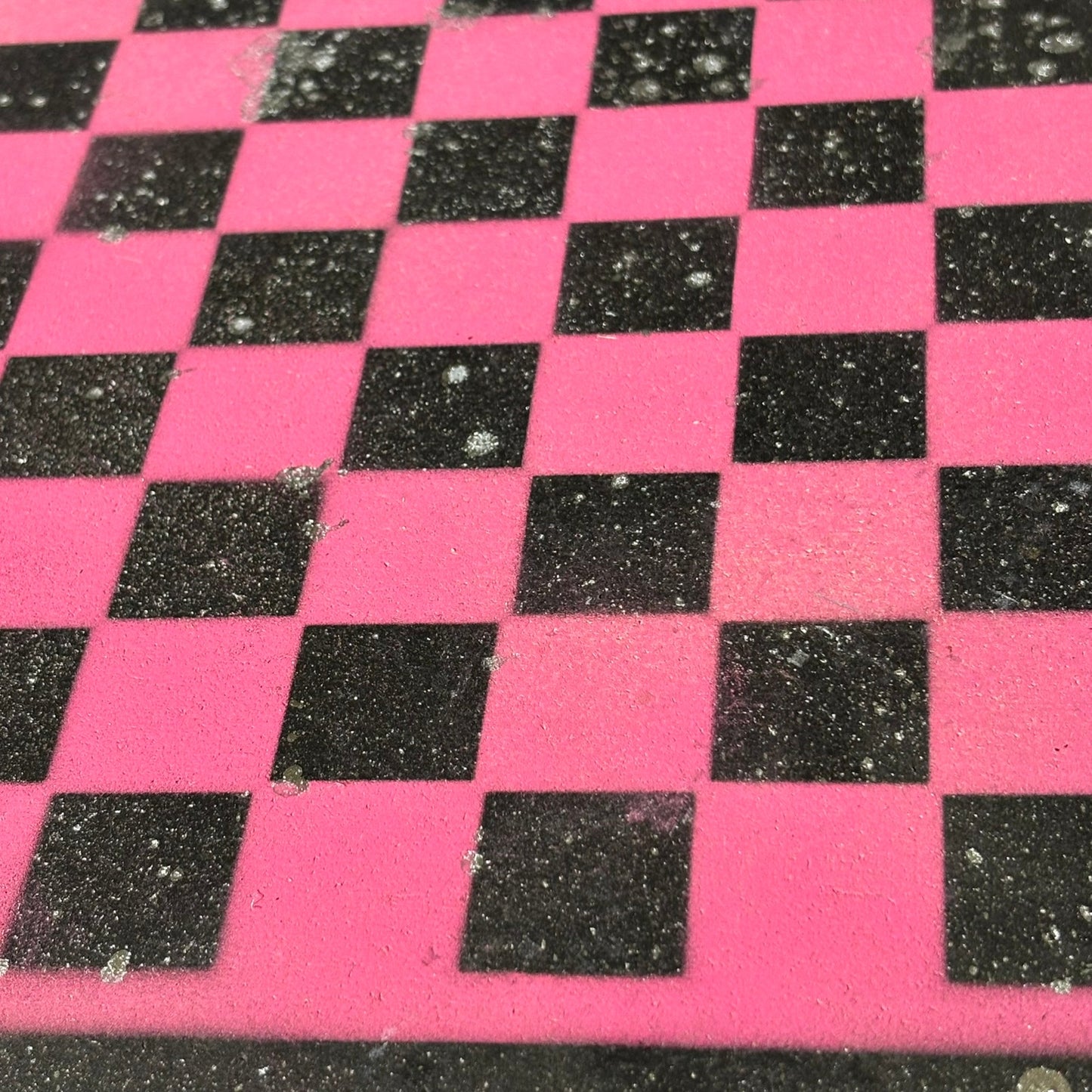 Chrome Drip Pink - Painted Chess Set