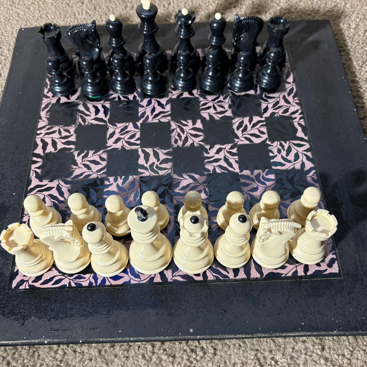 Mystic Leaves - Large Deluxe Chess Set