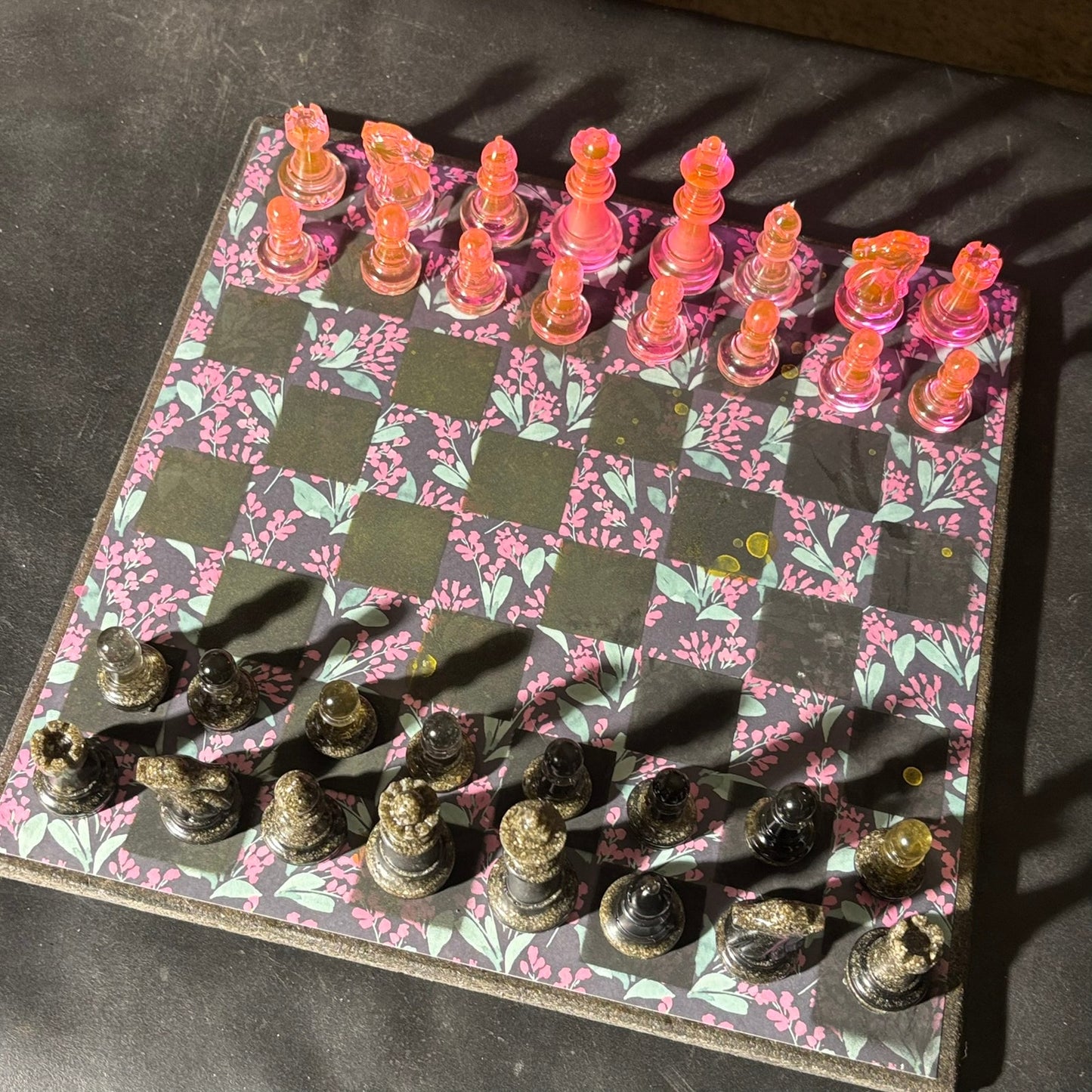 Retro Pink Flowers - Scrapbook Chess Set