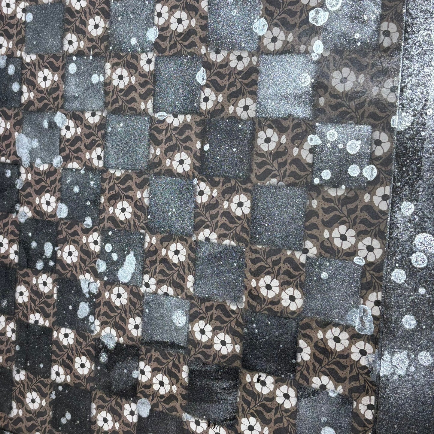 Misty Pattern Chrome Drip - Large Scrapbook Chess Board