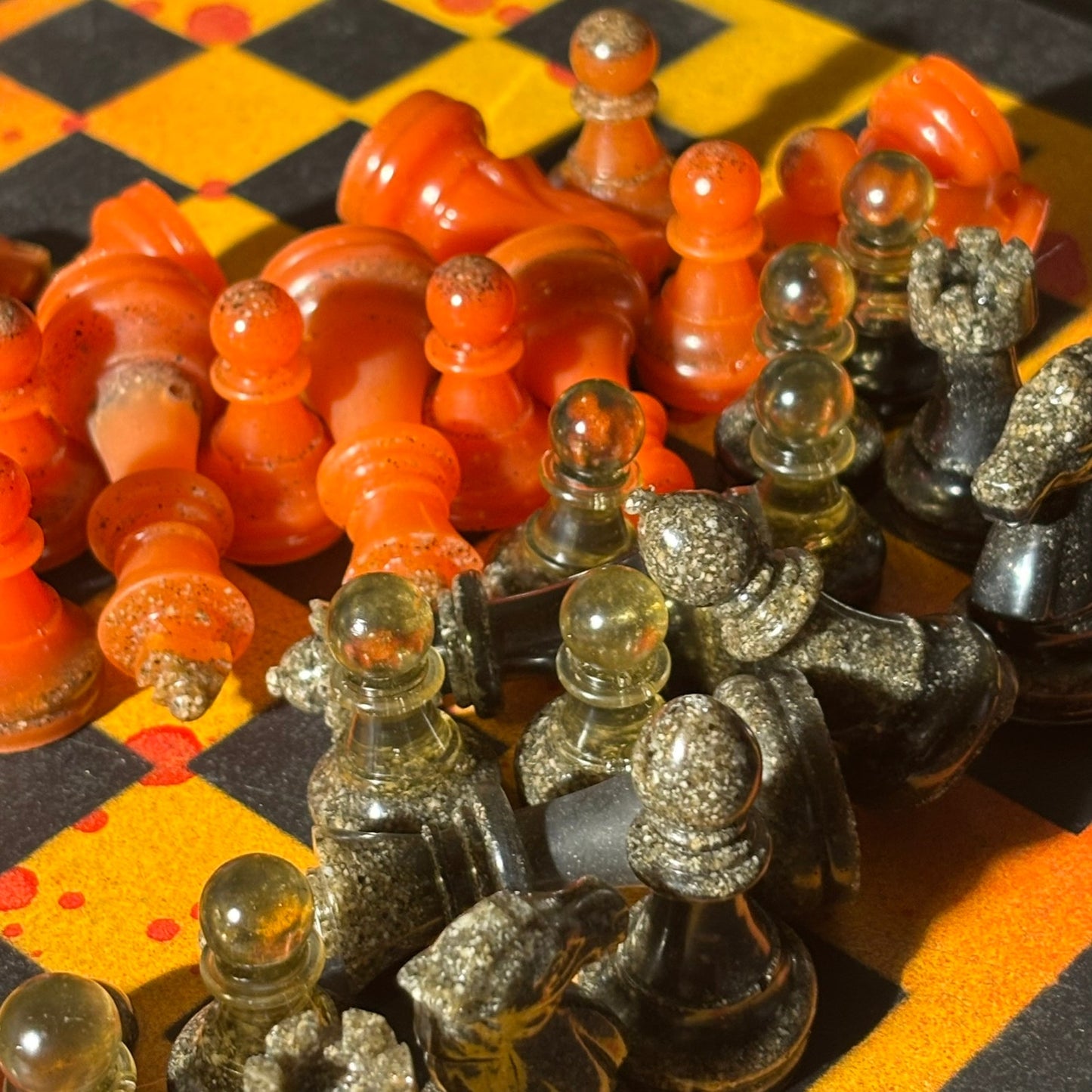 Yellow & Red Opal - Painted Chess Set