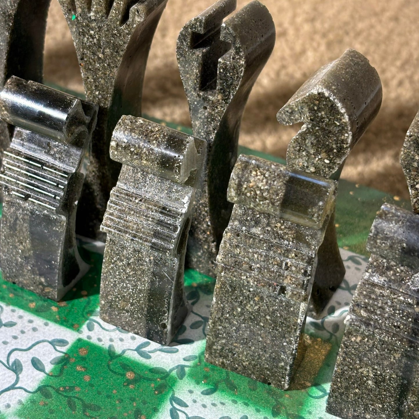 Royal Green Golden Drip - Large Deluxe Chess Set
