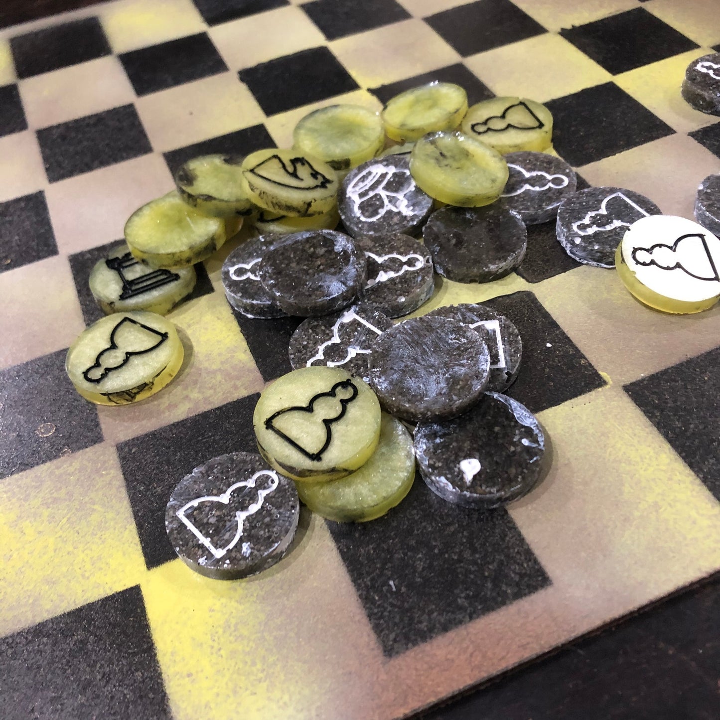 Dirty Green - Painted Chess Set