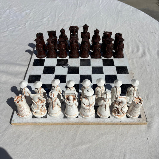 Black & White - Chinese Edition Chess Set