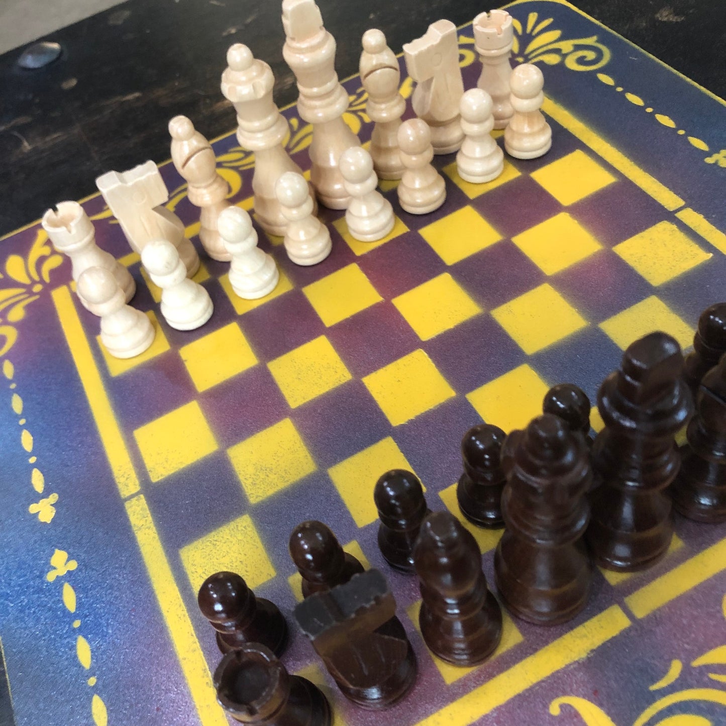 Galaxy Yellow - Painted Chess Set
