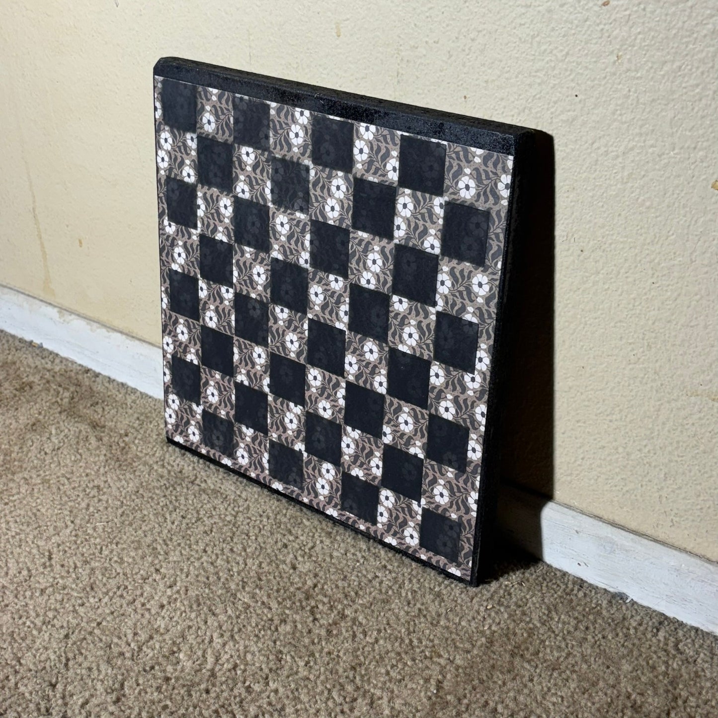 Simplistic Vintage Flowers - Scrapbook Chess Board