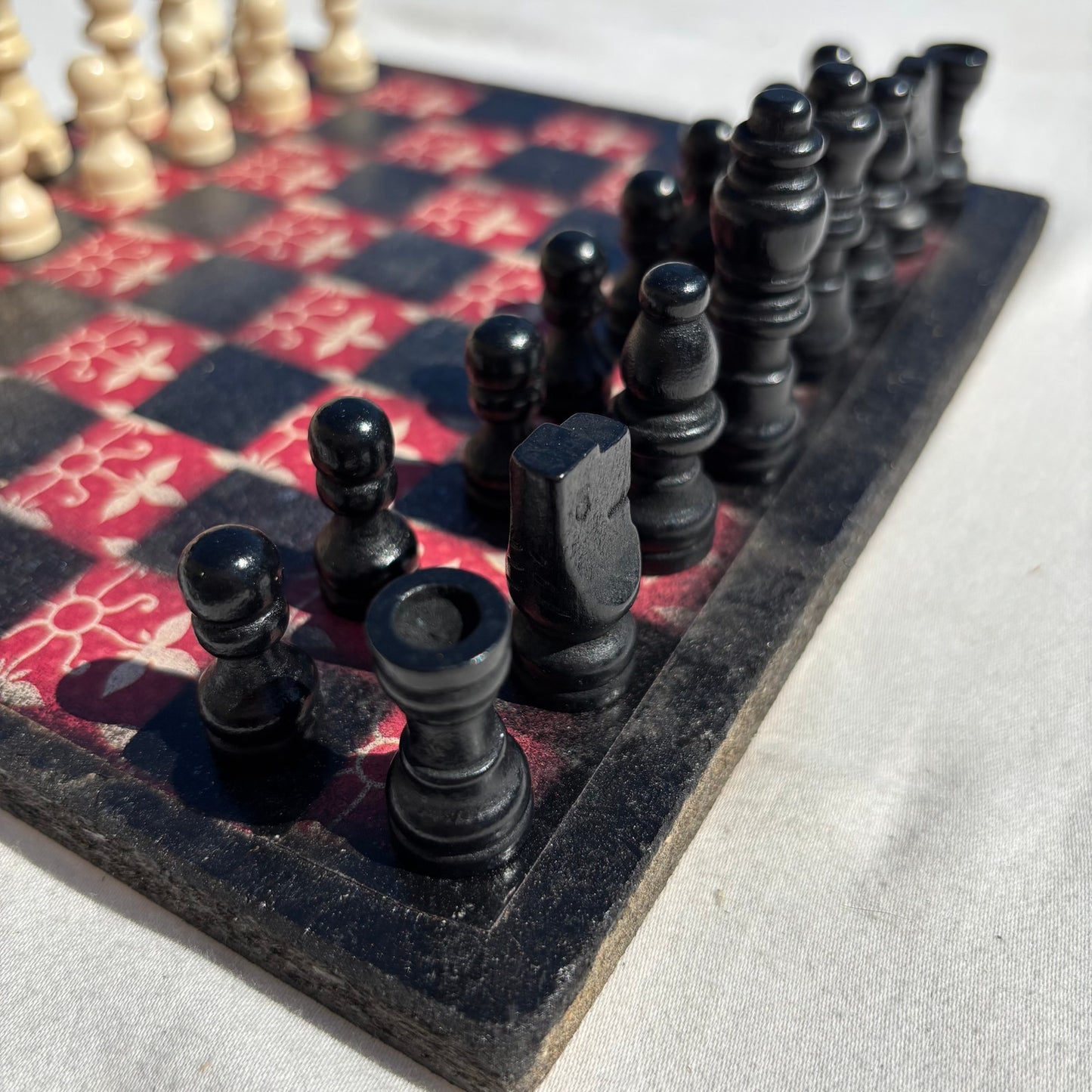 Supreme Red - Scrapbook Chess Set