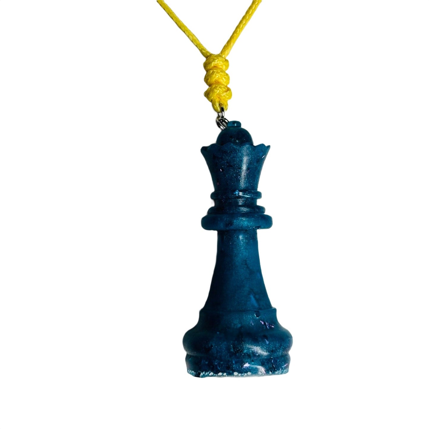 🎁 Blue Queen - Handmade Resin Chess Necklace (100% off)