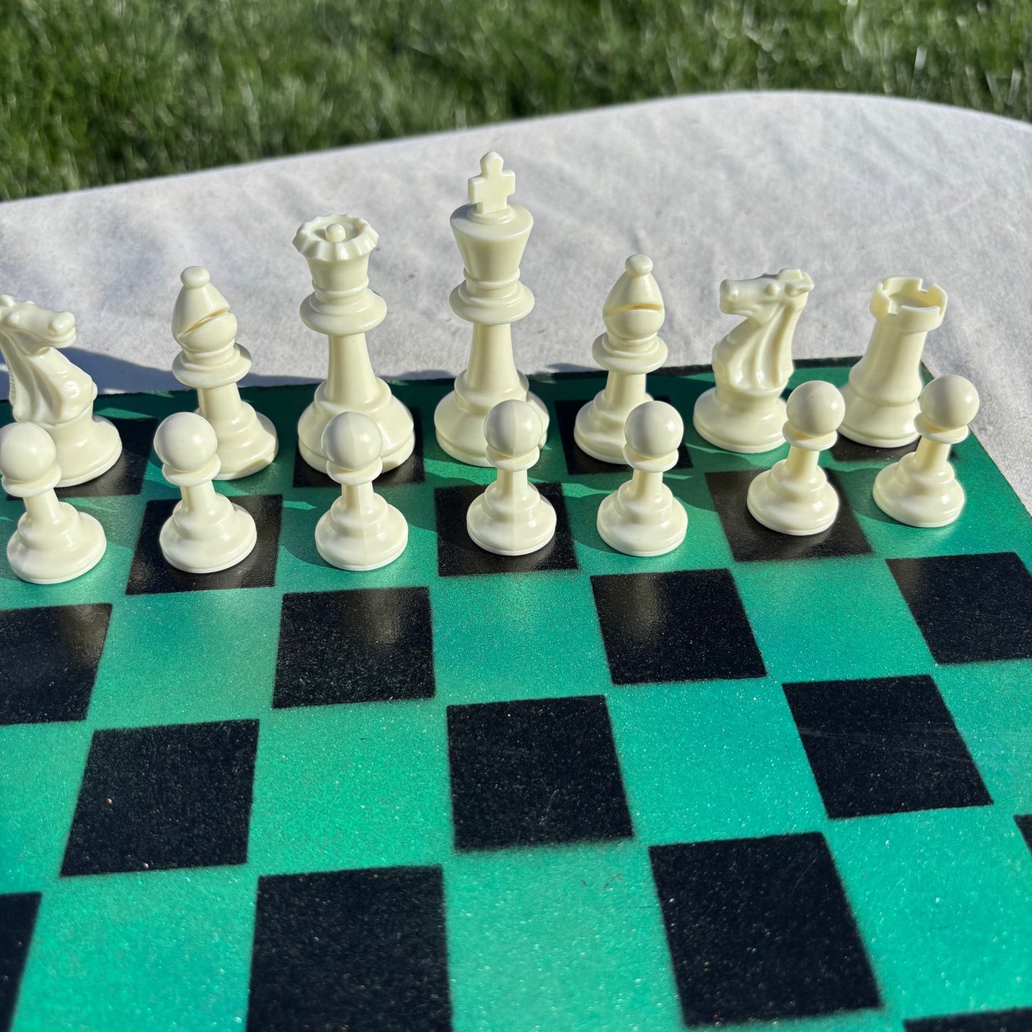 Green & Black - Painted Chess Set