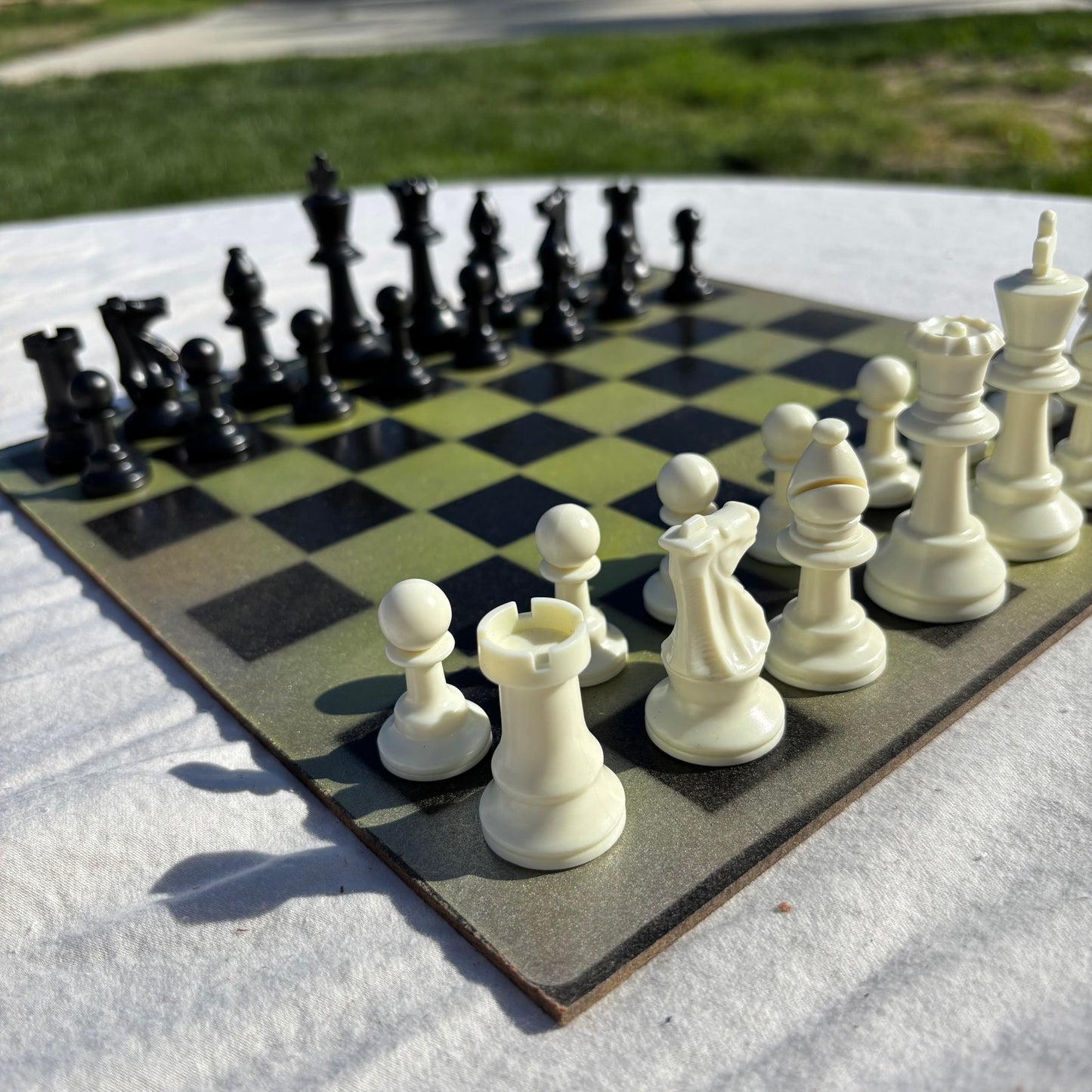 Dirty Green - Painted Chess Set