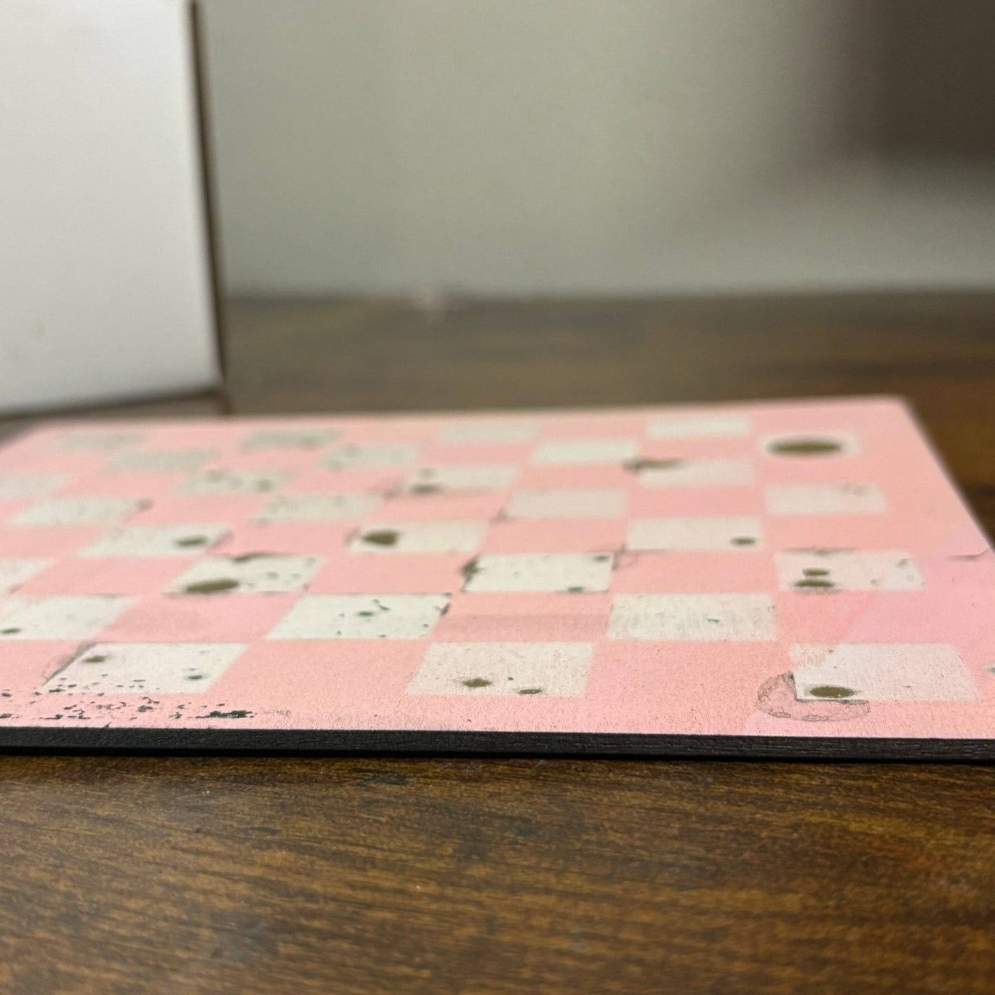 Pinked Golden Drip - Painted Thin Wooden Chess Board