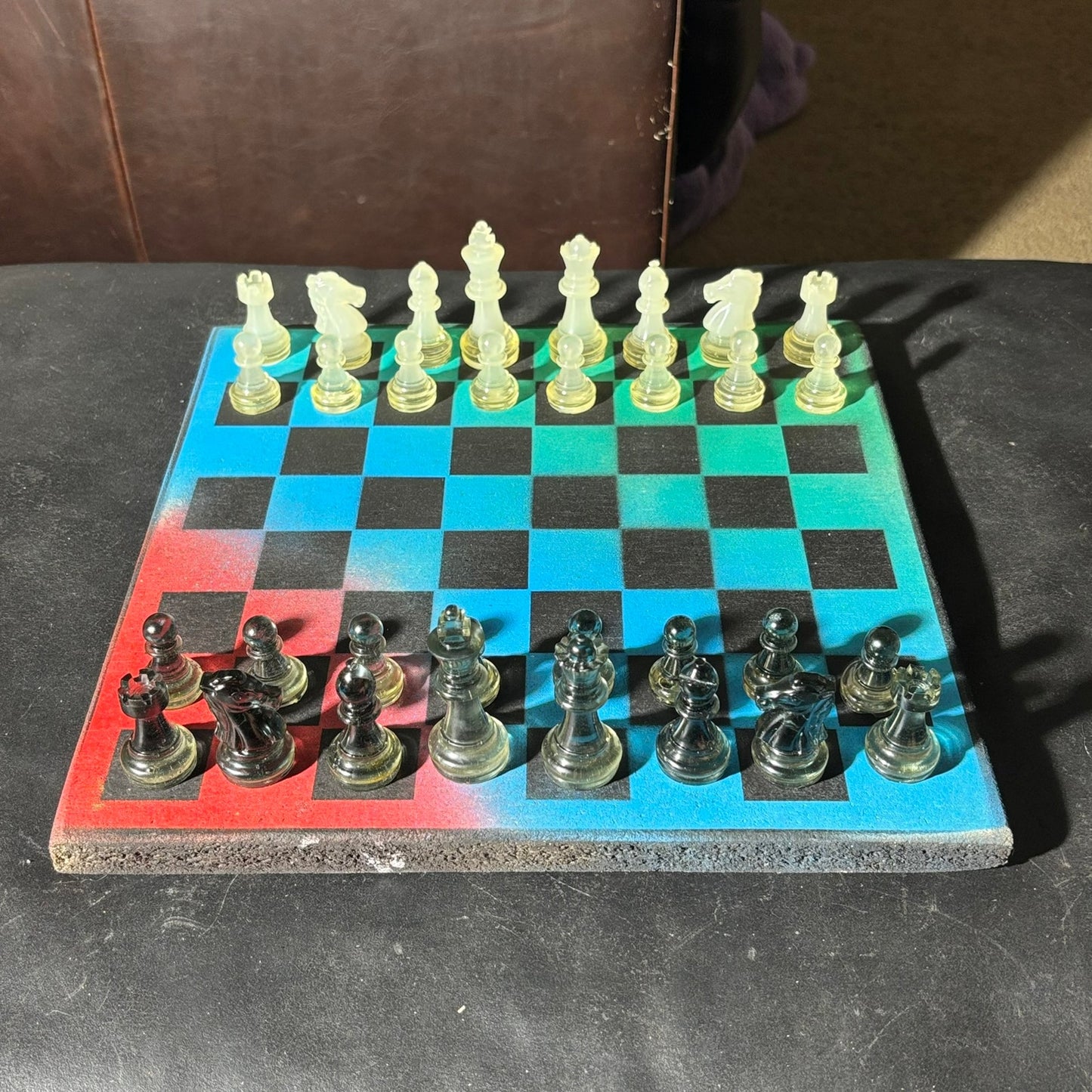 Color Mesh - Painted Chess Set
