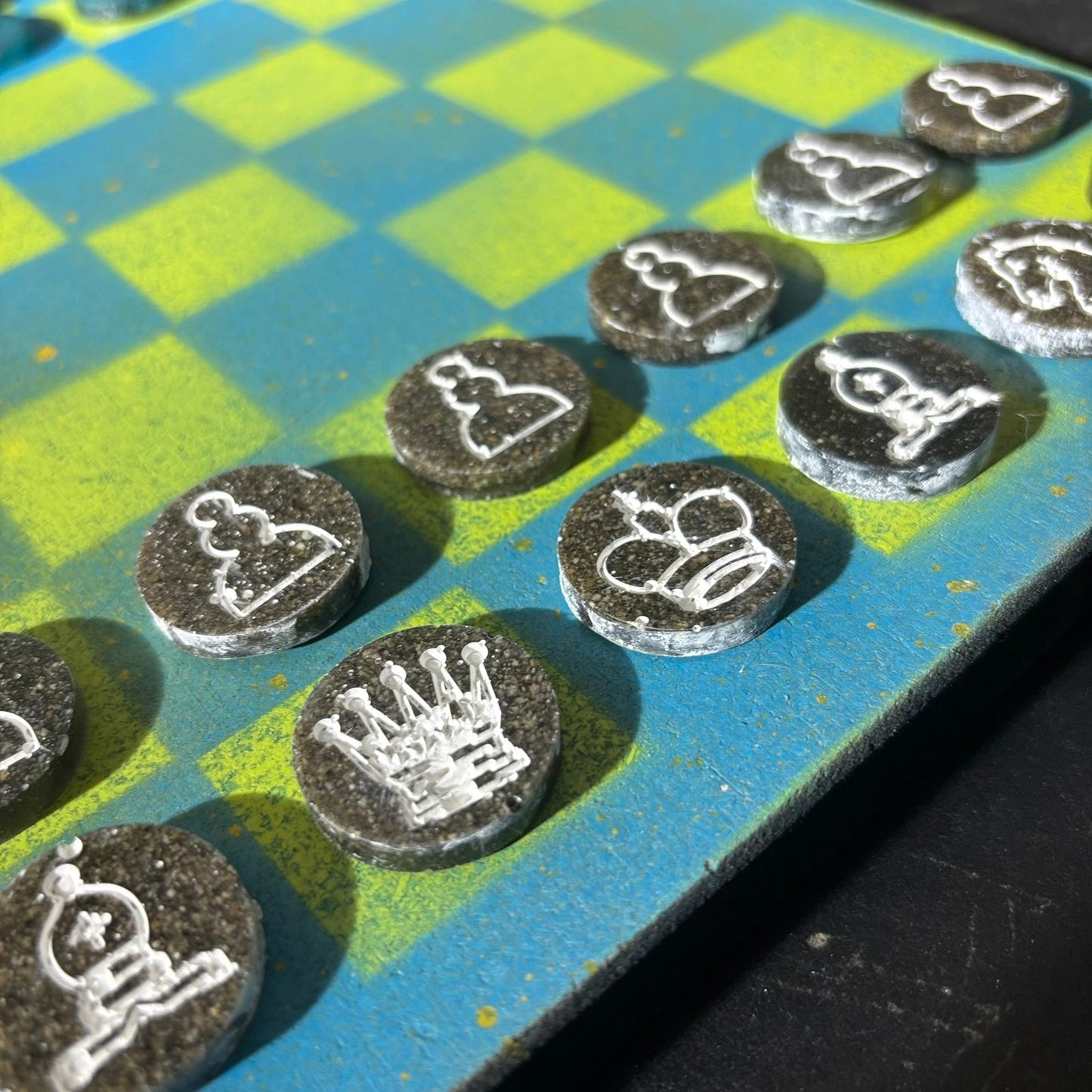 Neon Green Sky Blue - Painted Chess Set