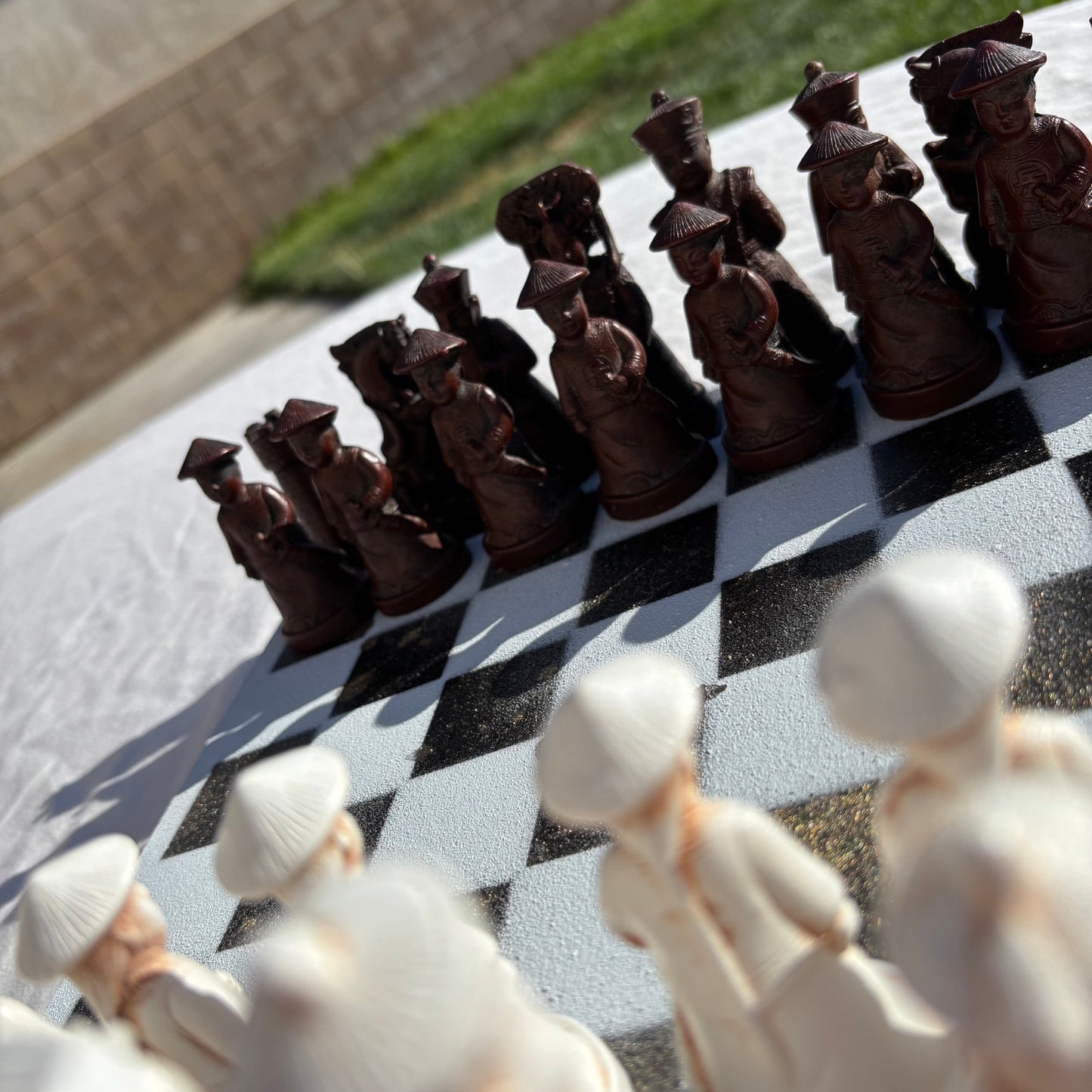 White & Black Gold Hue - Chinese Edition Chess Set