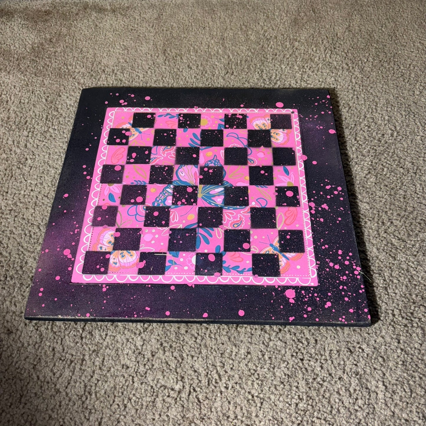 Butterfly Pink - Large Deluxe Chess Set
