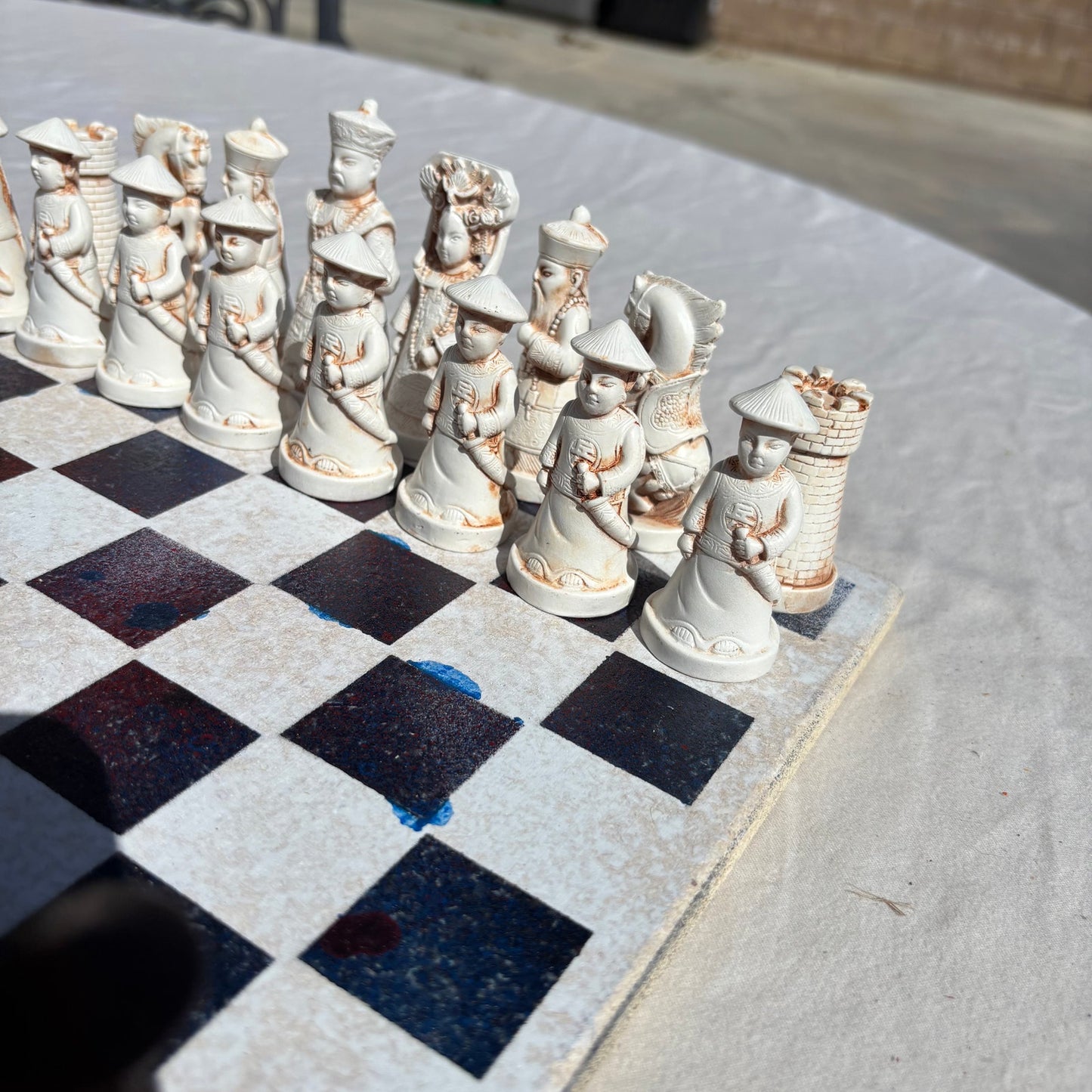 Space White - Chinese Edition Chess Set