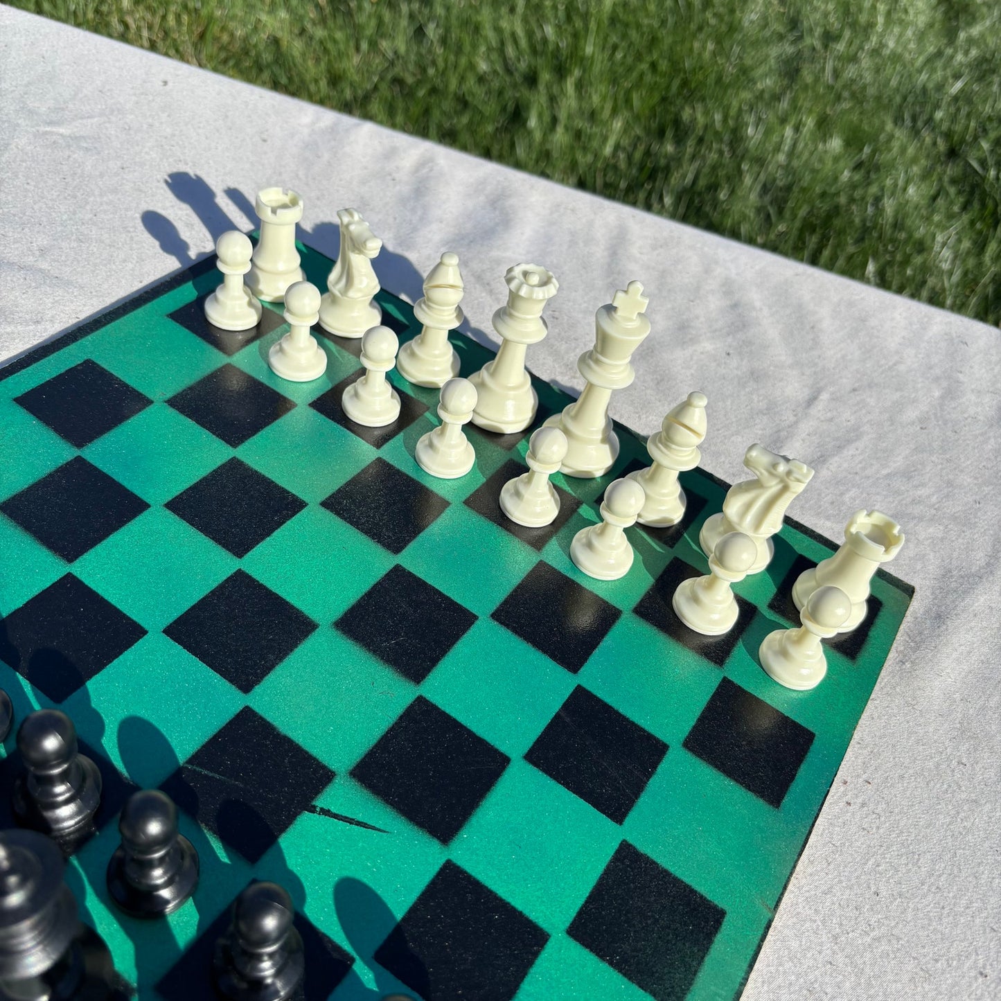 Green & Black - Painted Chess Set