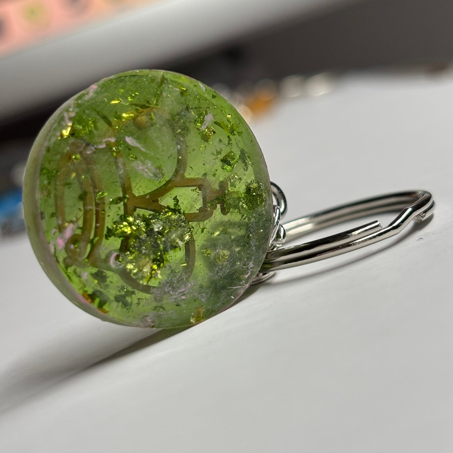 Emerald Green King - Handmade Resin Keychain