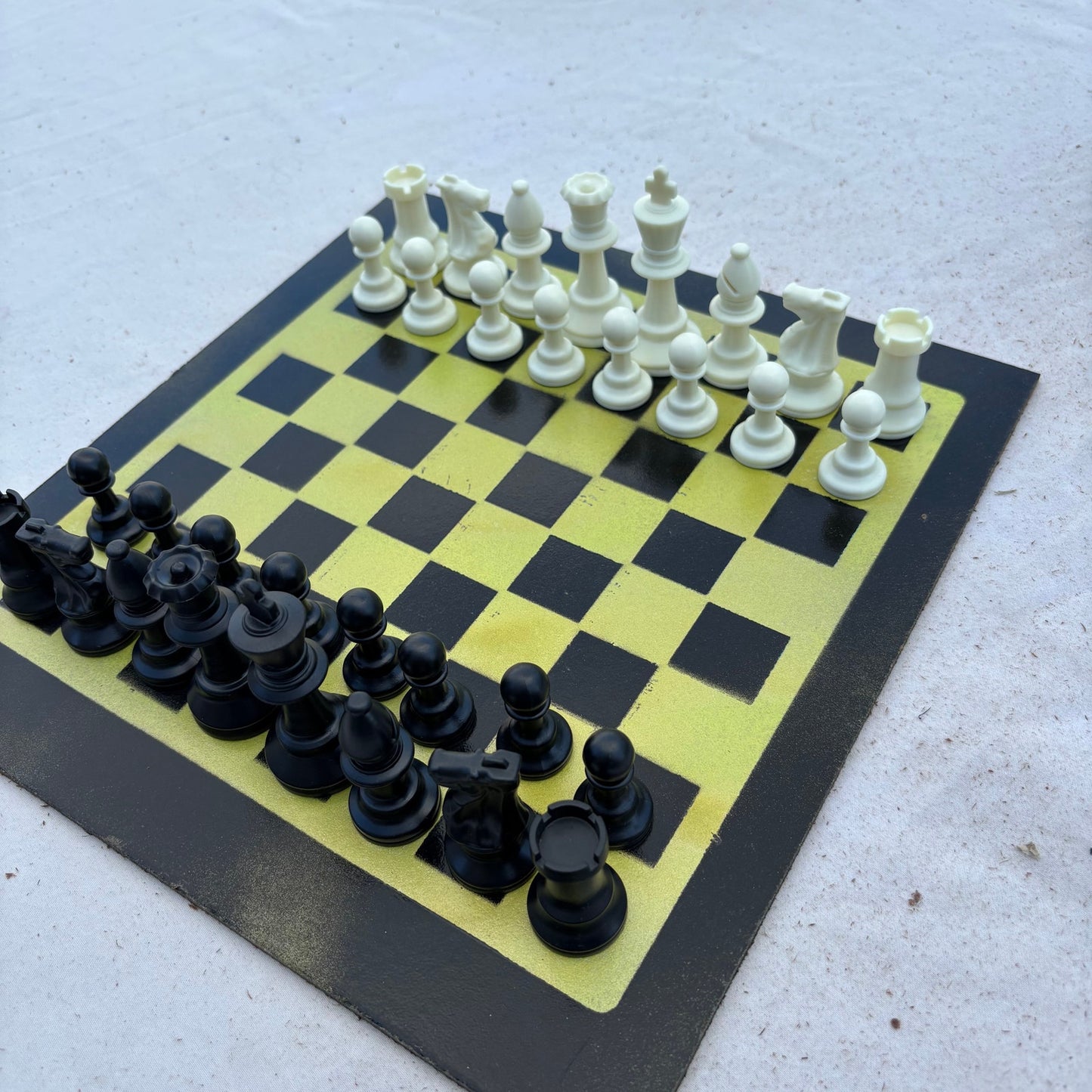 Splendid Green - Painted Chess Set