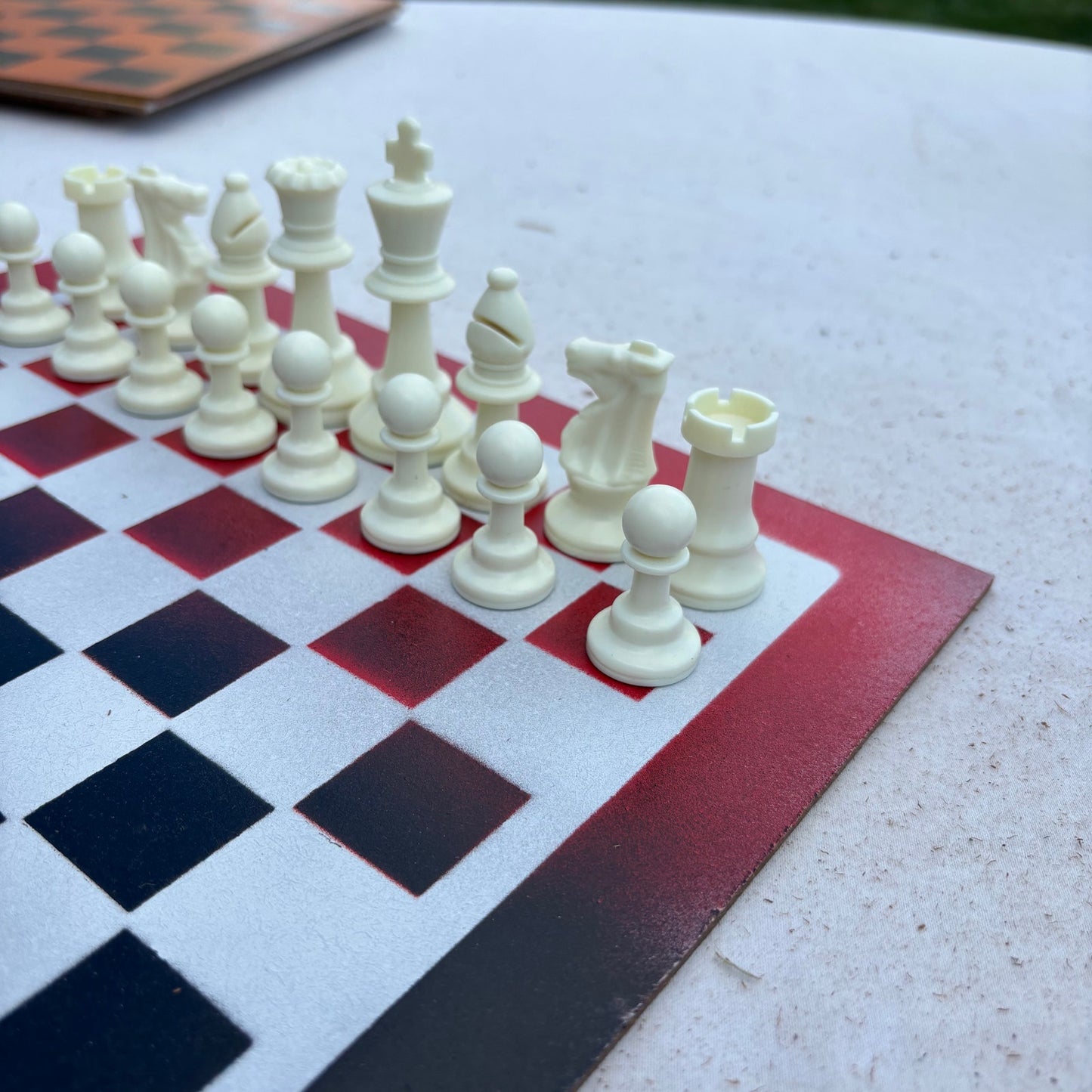 Speed Black & Red - Painted Chess Set