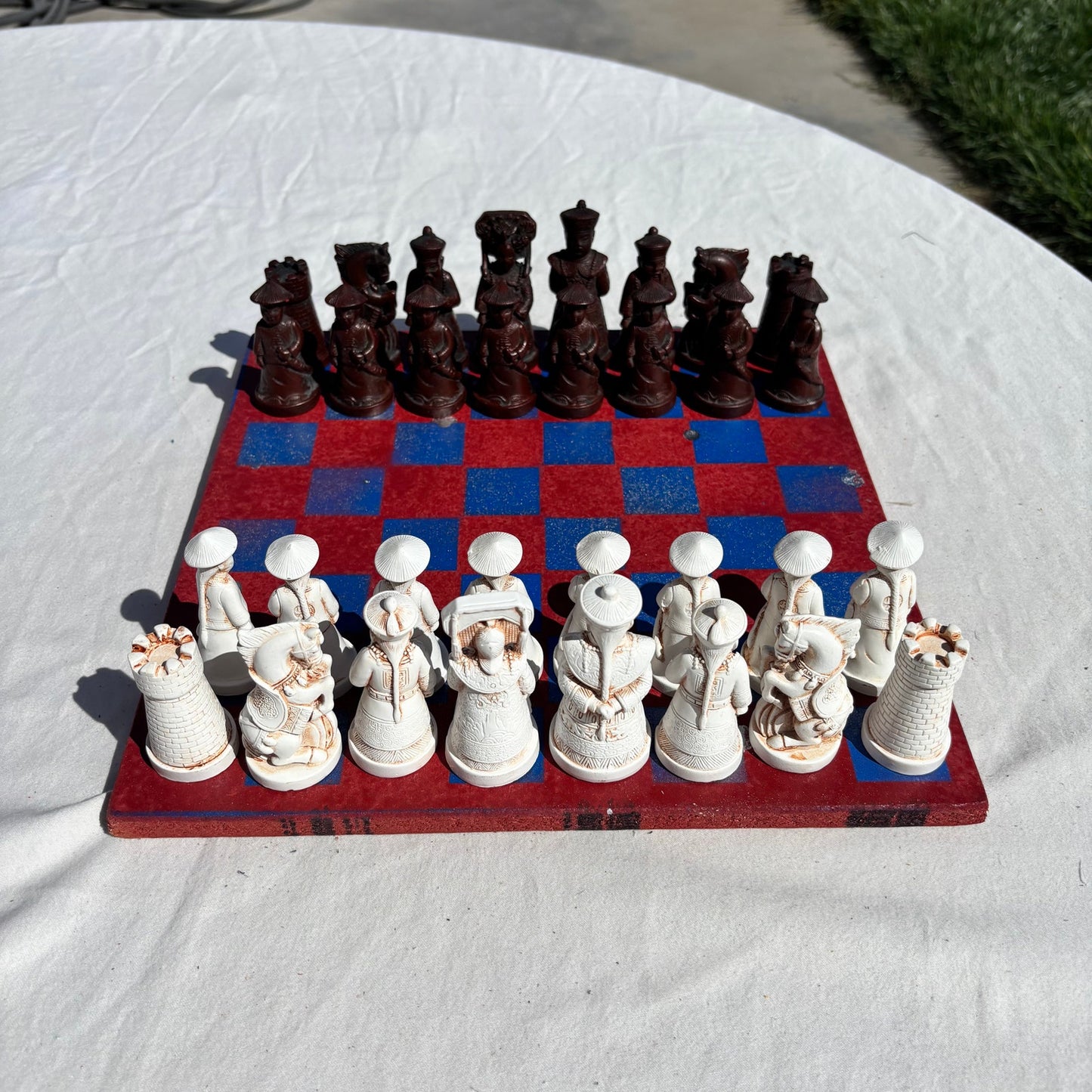 Blue & Red - Chinese Edition Chess Set