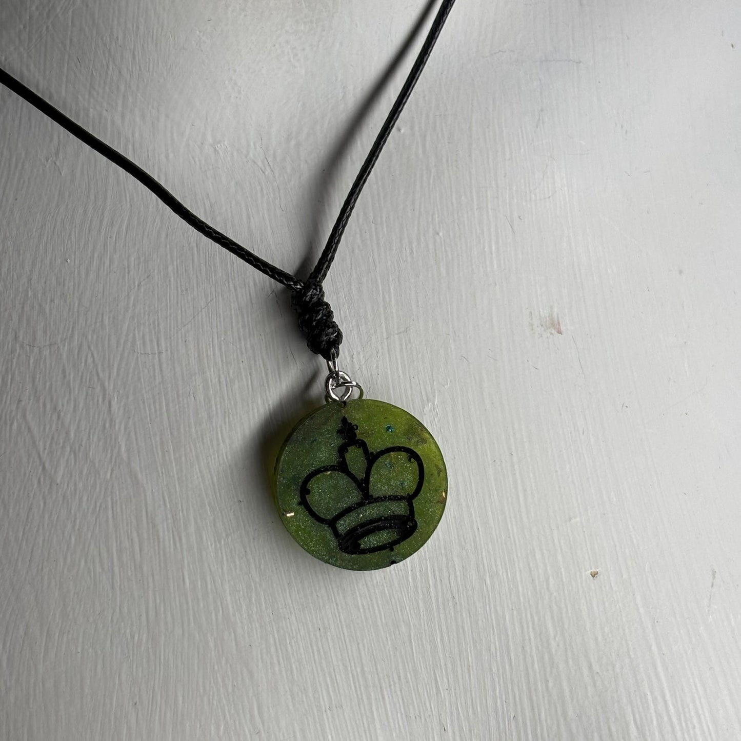 Green Sparkle King - Handmade Resin Chess Necklace