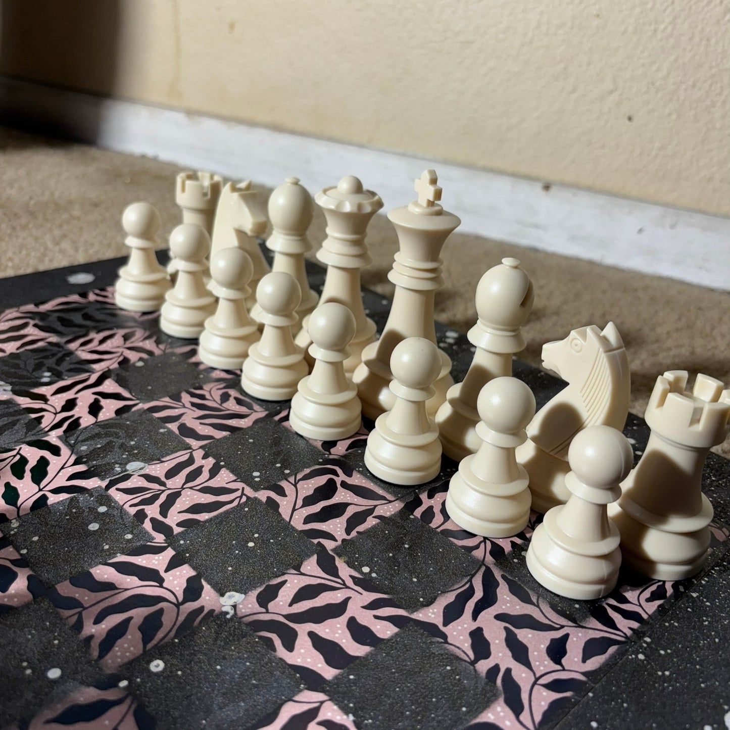 Luxury Pattern - Large Deluxe Chess Set