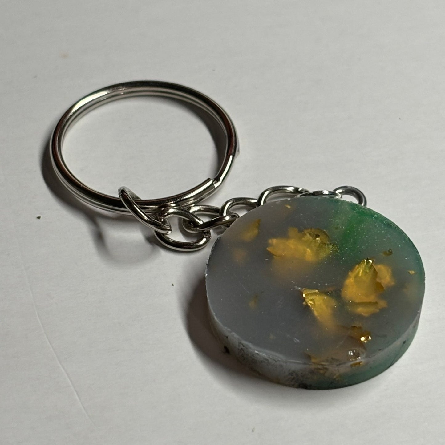 Green Gray King Handmade Resin Keychain - Flat Edition