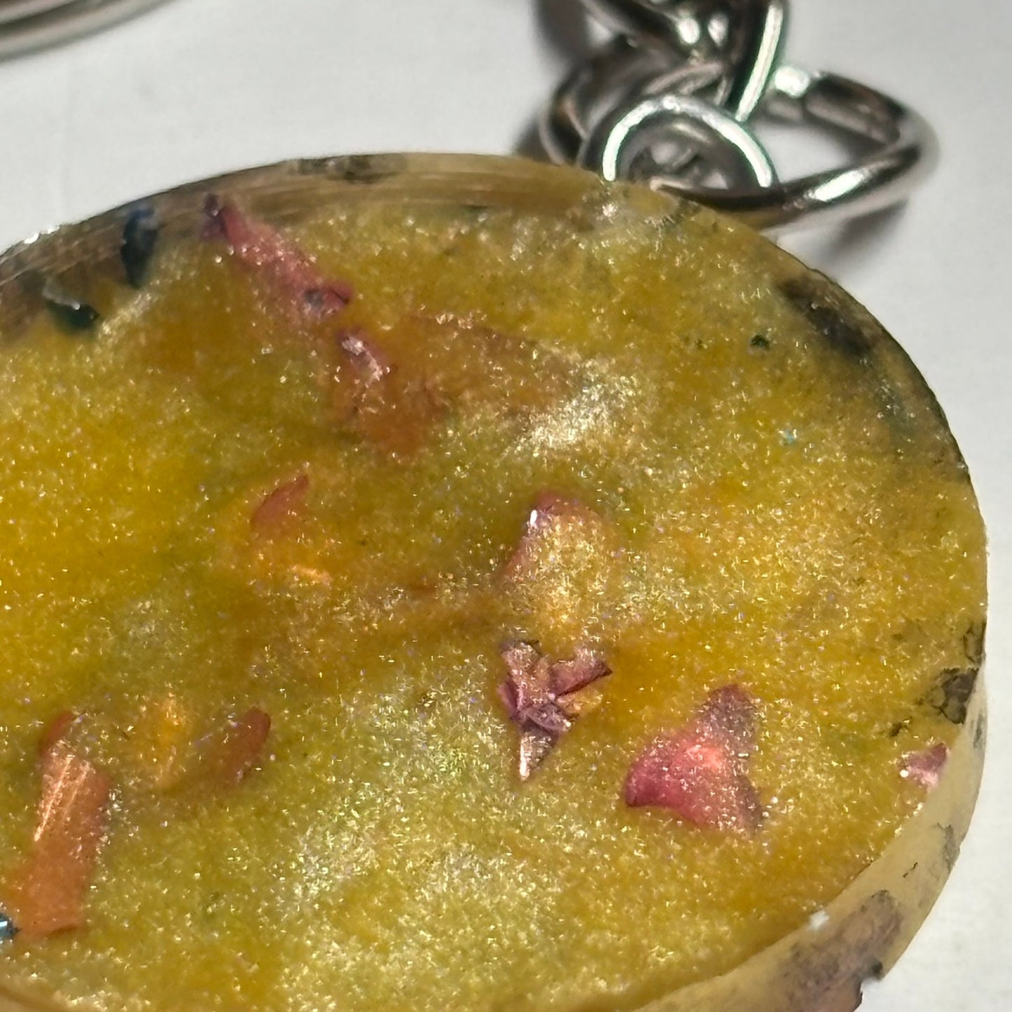 Yellow Emerald Rook - Handmade Resin Keychain - Flat Edition