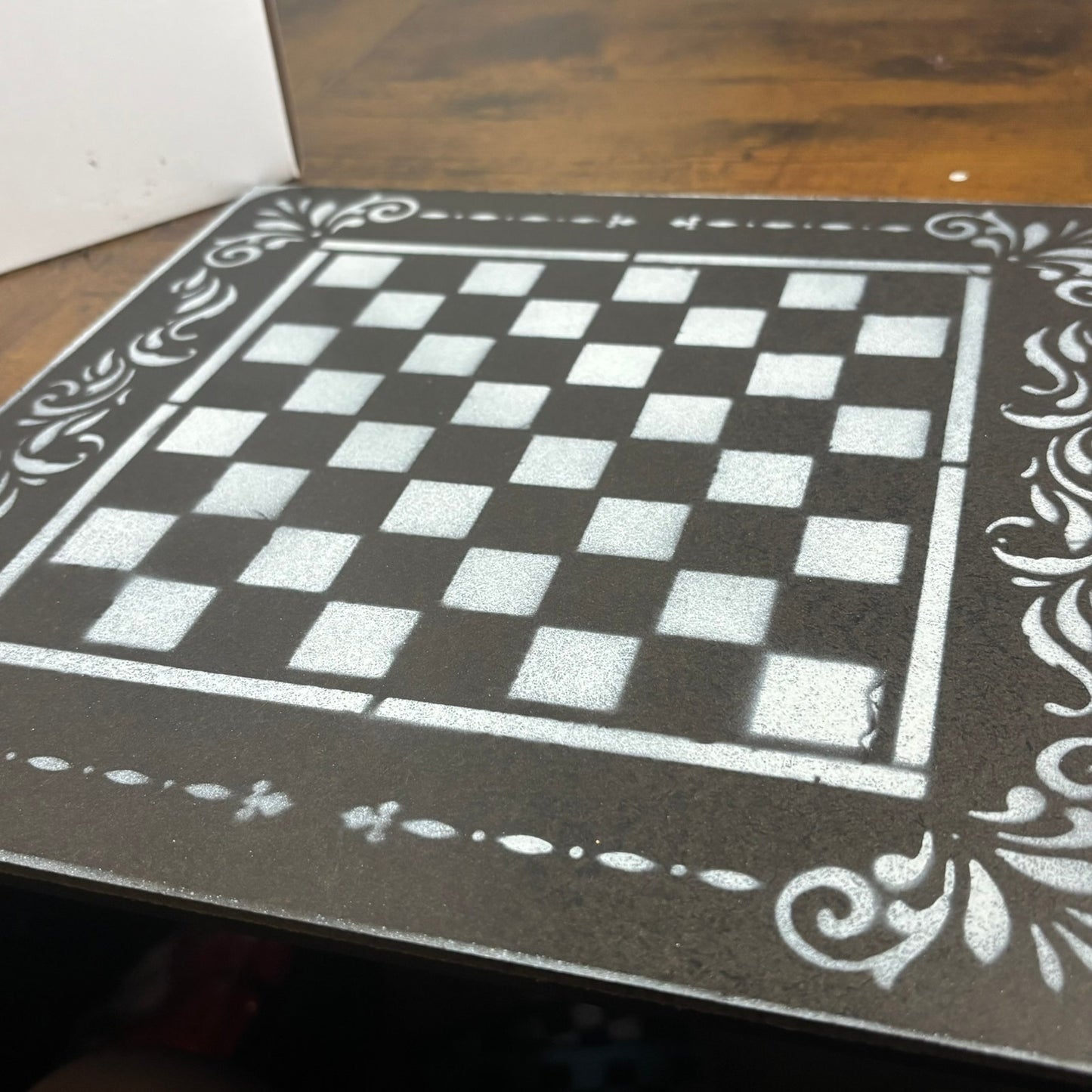 Simple Royal - Painted Chess Board