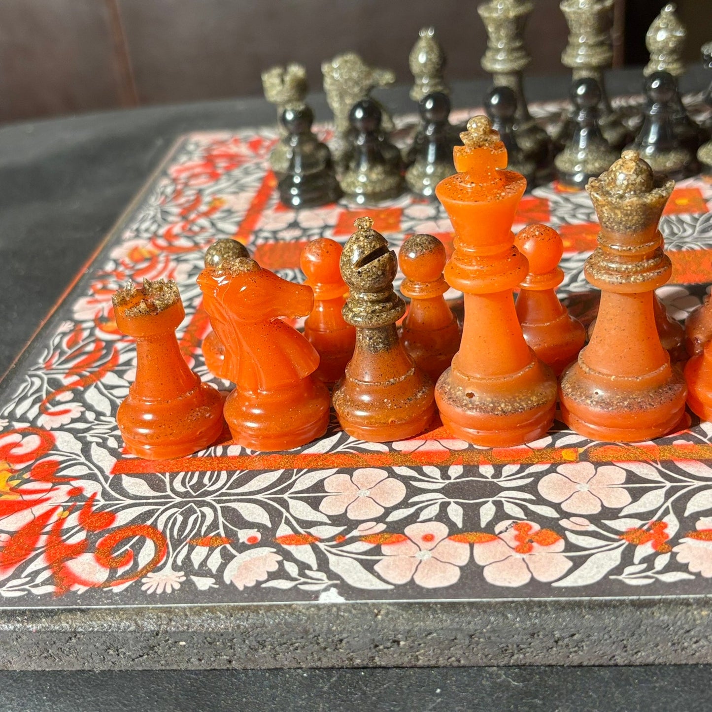 Supreme Royal Red - Scrapbook Chess Set
