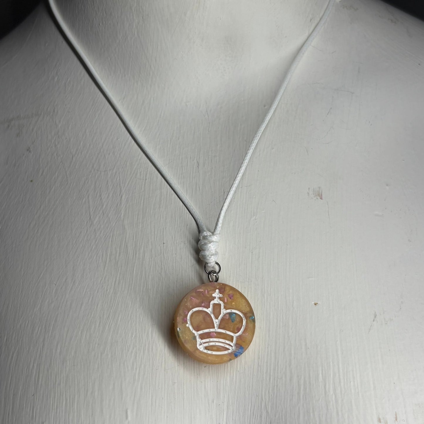Cream Yellow King - Handmade Resin Chess Necklace - Flat Edition