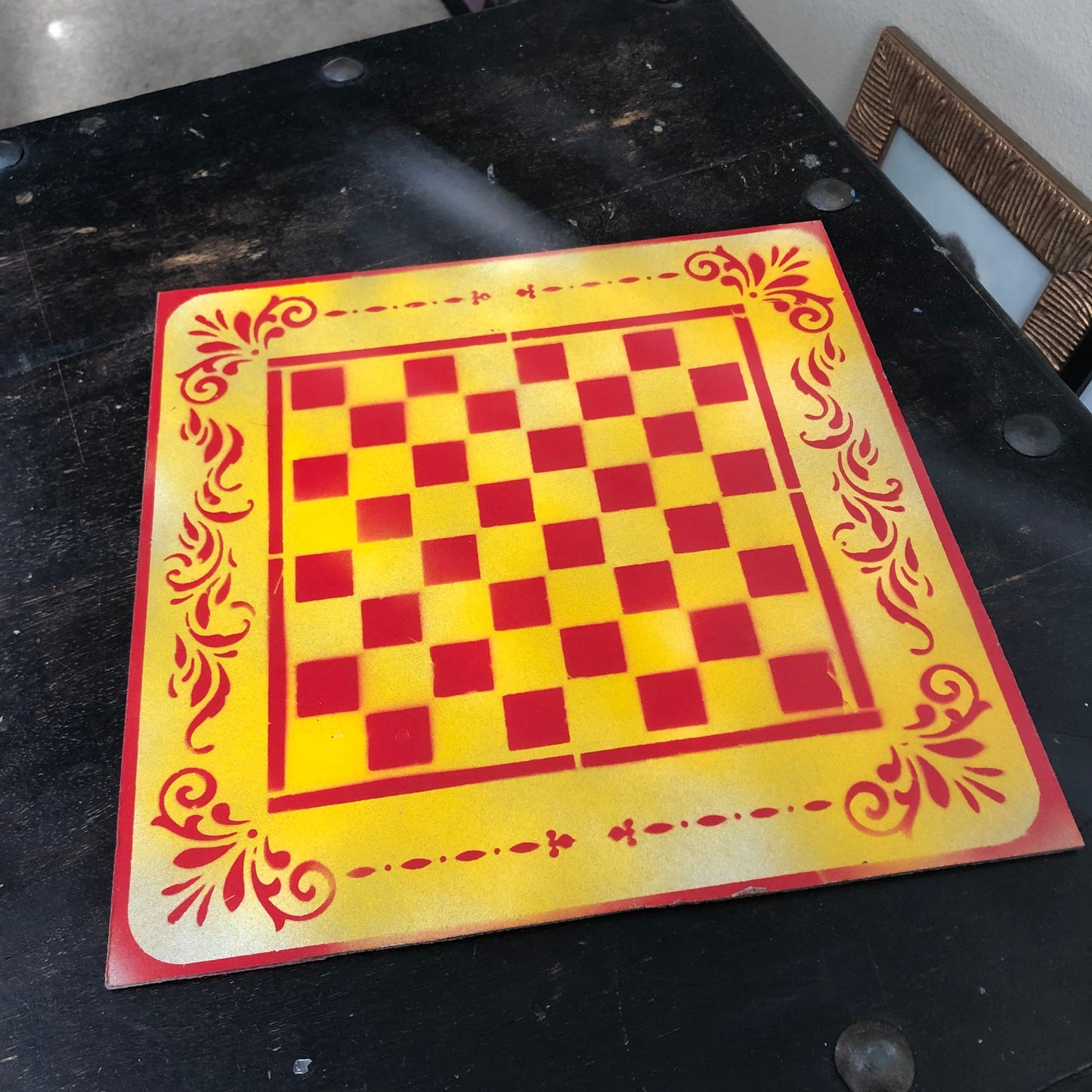 Royal Yellow & Red - Painted Chess Set