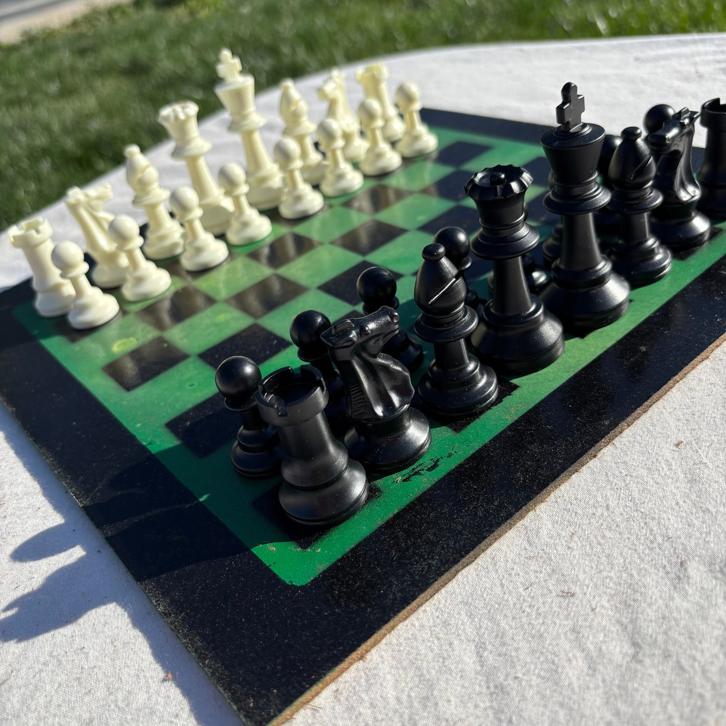 Green & Black - Painted Chess Set